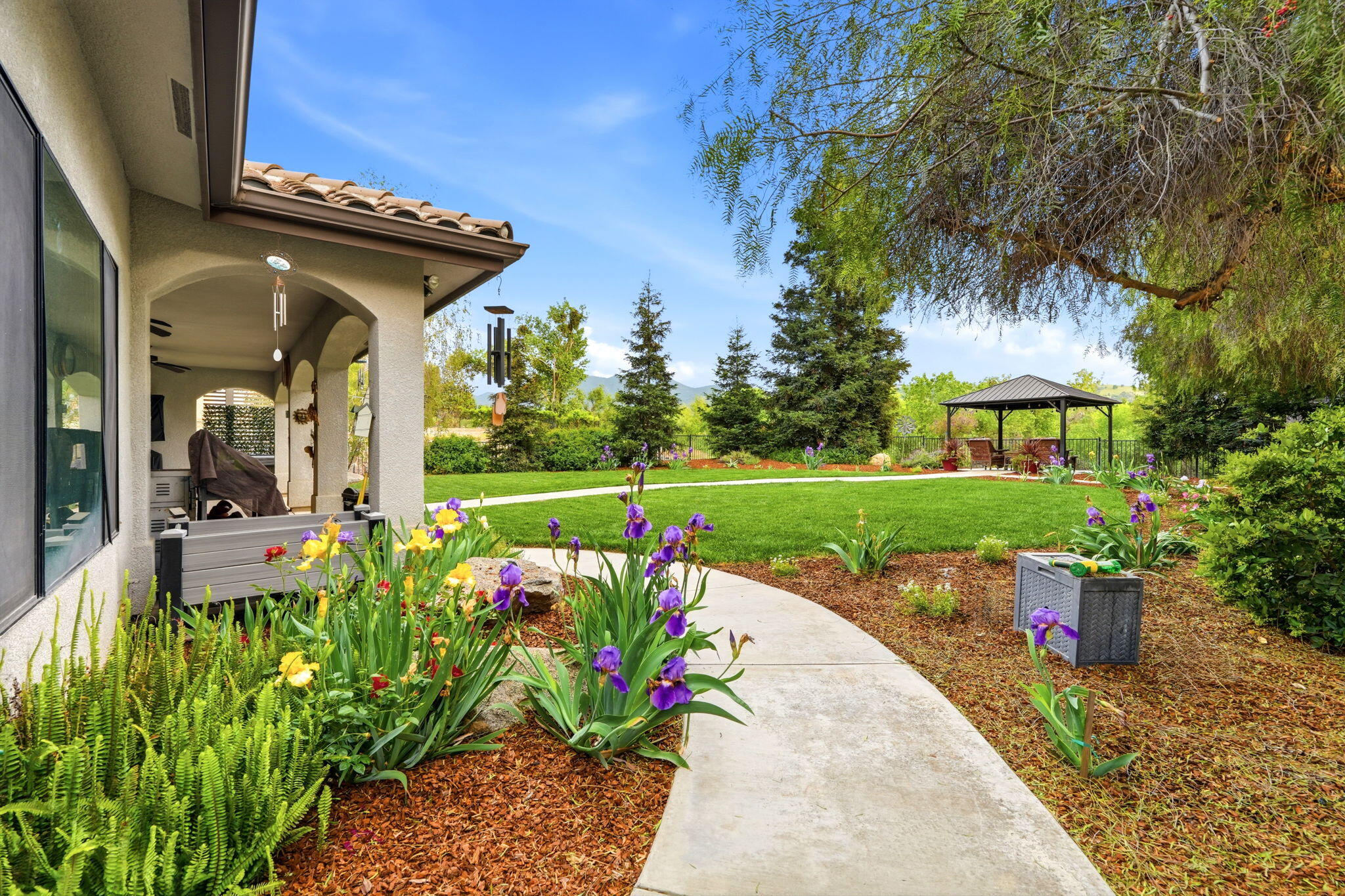 32815 Riverside Dr, Springville, CA 93265