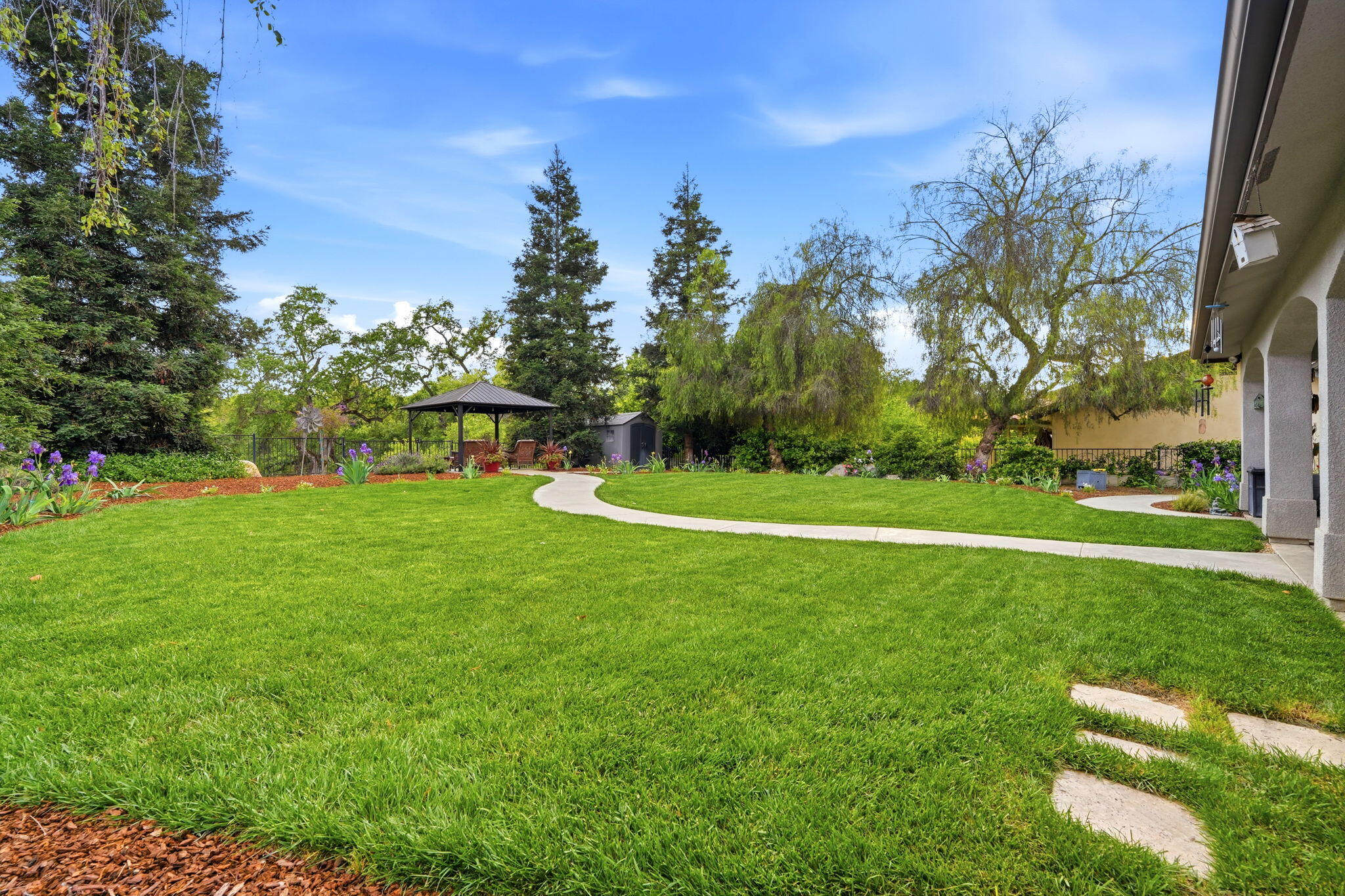 32815 Riverside Dr, Springville, CA 93265