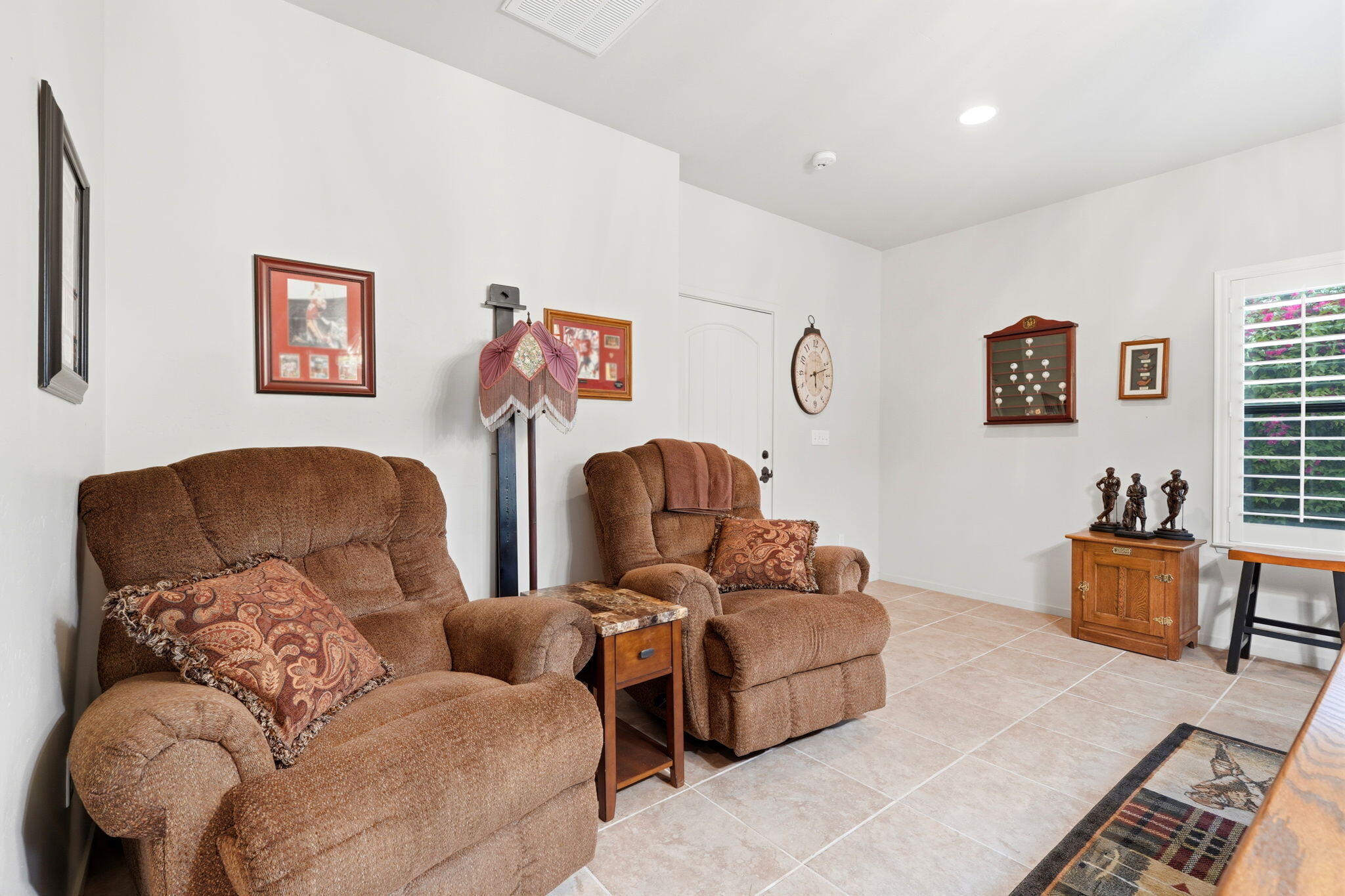 32815 Riverside Dr, Springville, CA 93265