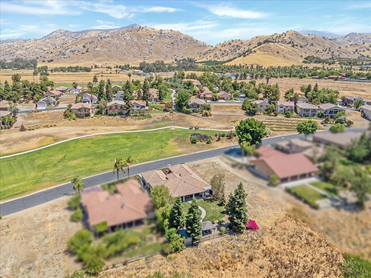 32815 Riverside Dr, Springville, CA 93265