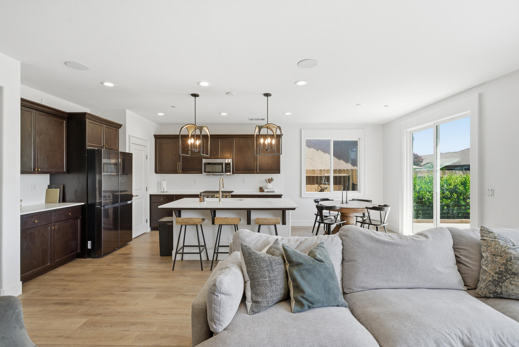 6337 W Elowin Ave, Visalia, CA 93291