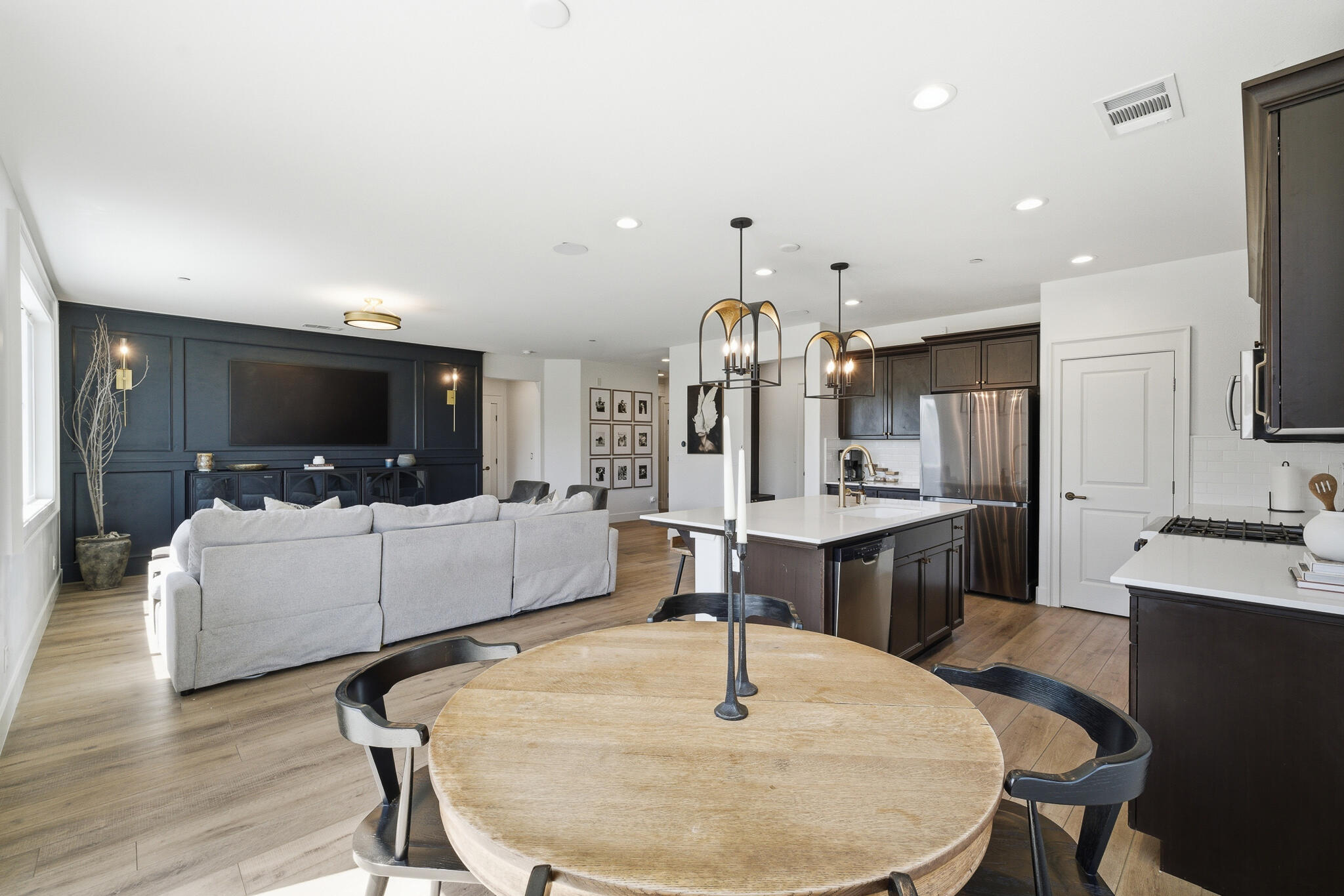 6337 W Elowin Ave, Visalia, CA 93291