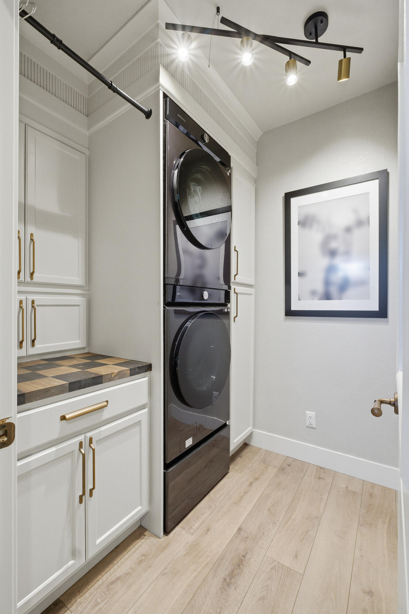 6337 W Elowin Ave, Visalia, CA 93291