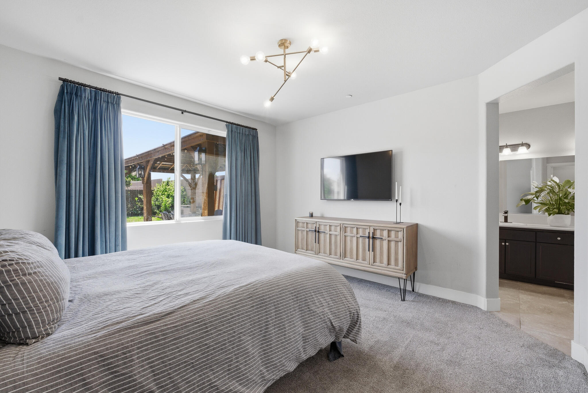 6337 W Elowin Ave, Visalia, CA 93291