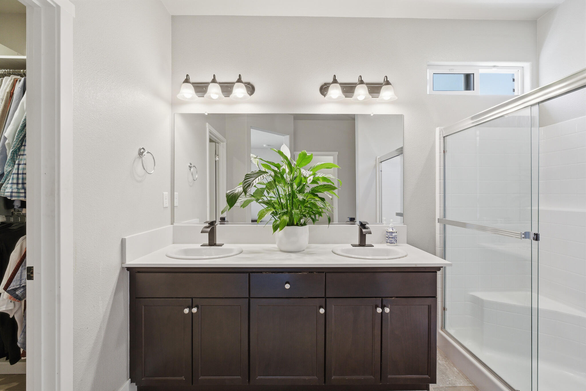 6337 W Elowin Ave, Visalia, CA 93291