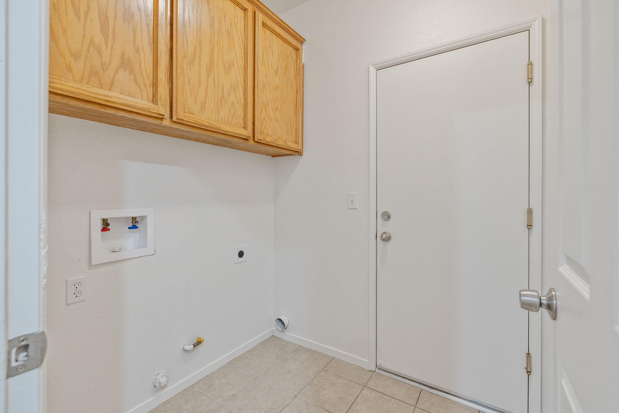 3232 N Zion Cir, Hanford, CA 93230