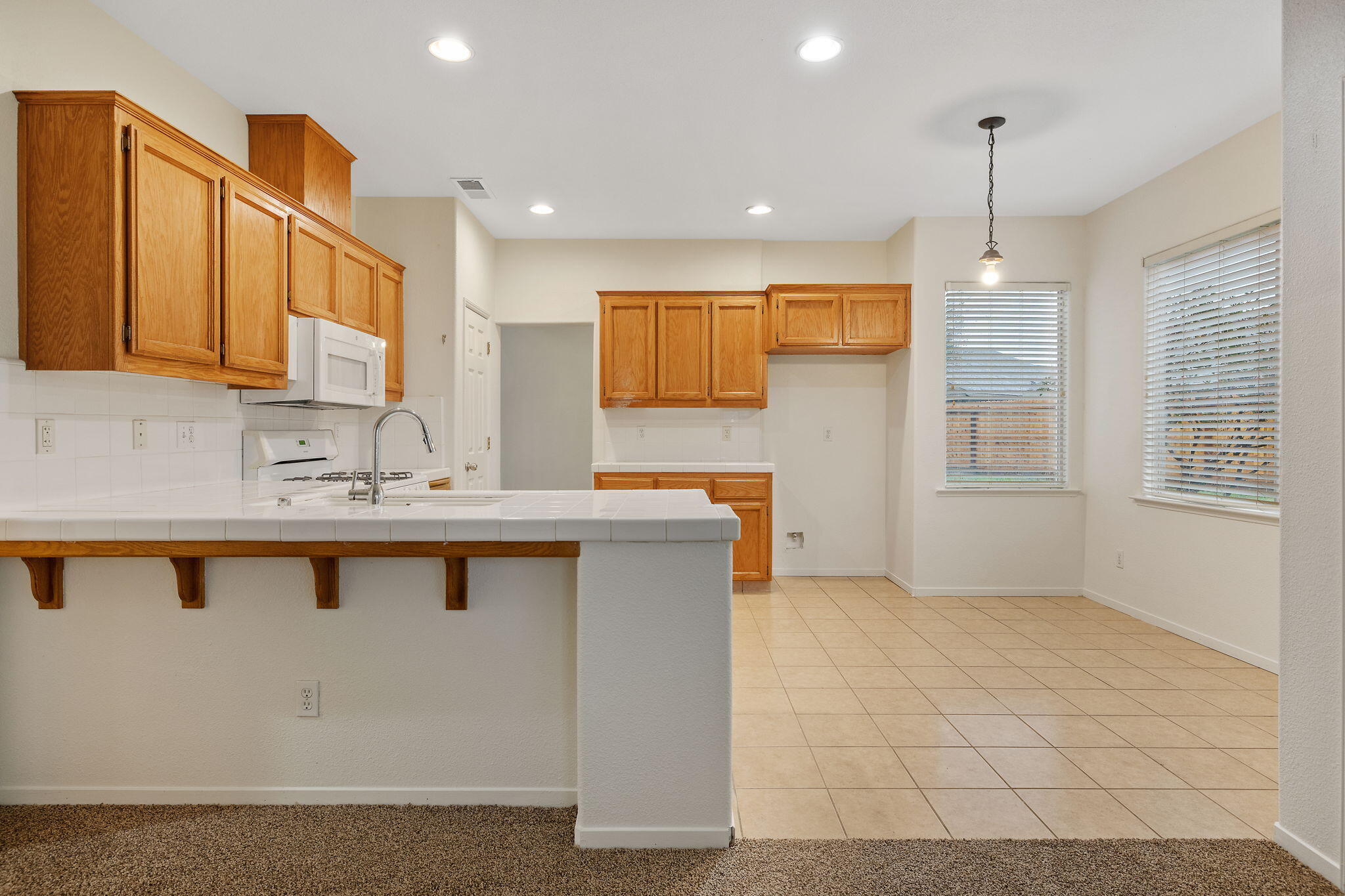 3232 N Zion Cir, Hanford, CA 93230