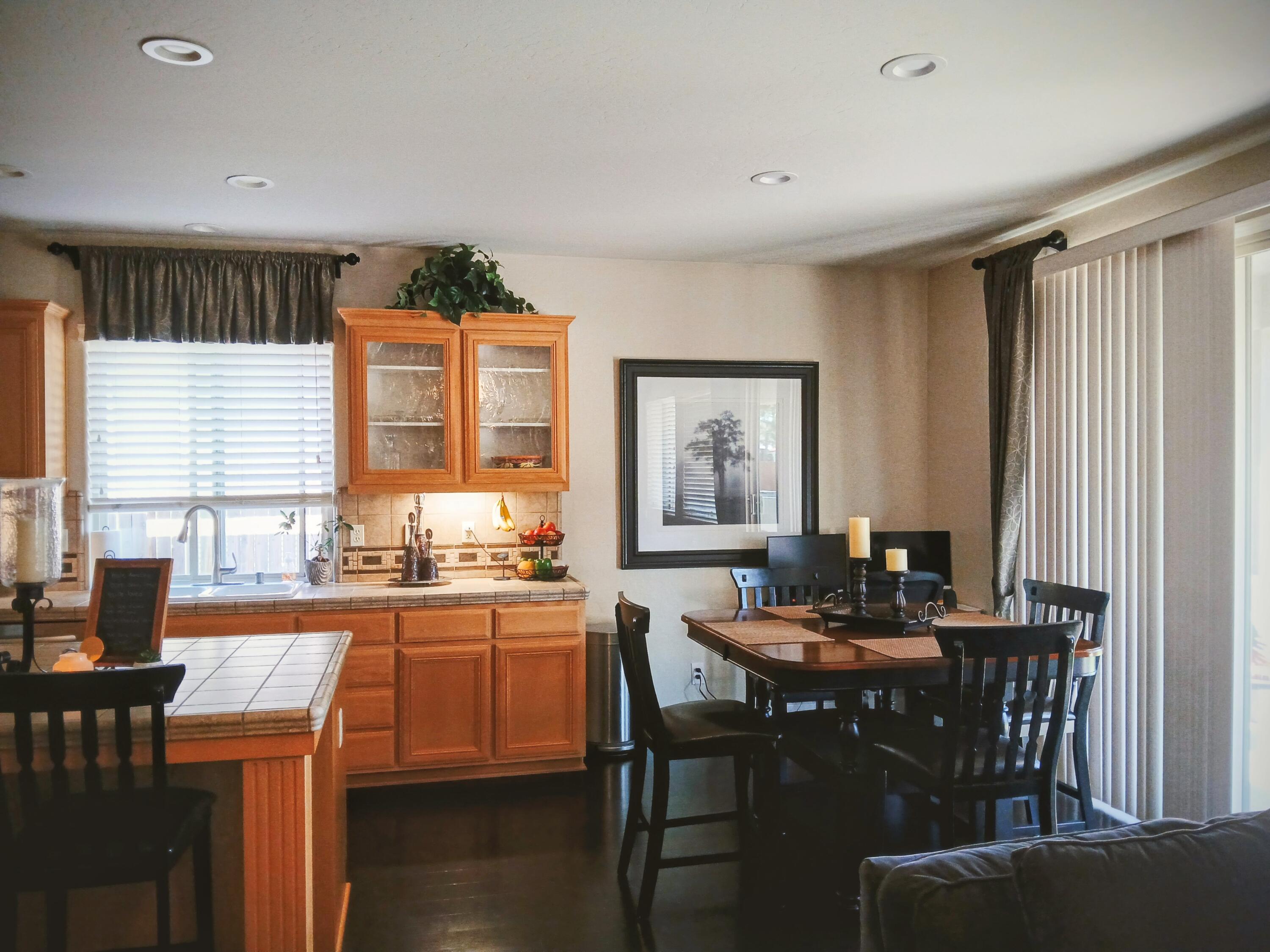 3827 E Harter Ct, Visalia, CA 93292