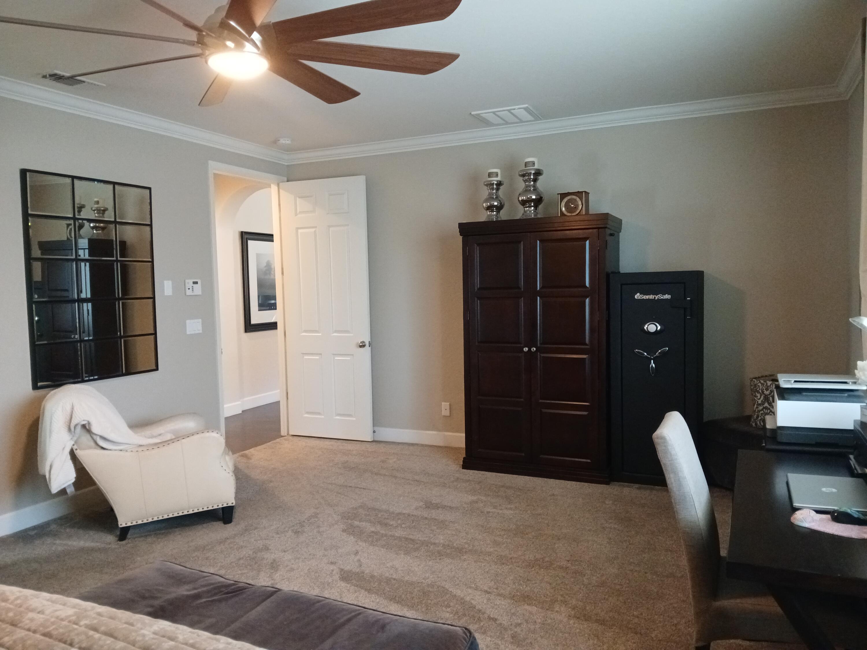 3827 E Harter Ct, Visalia, CA 93292