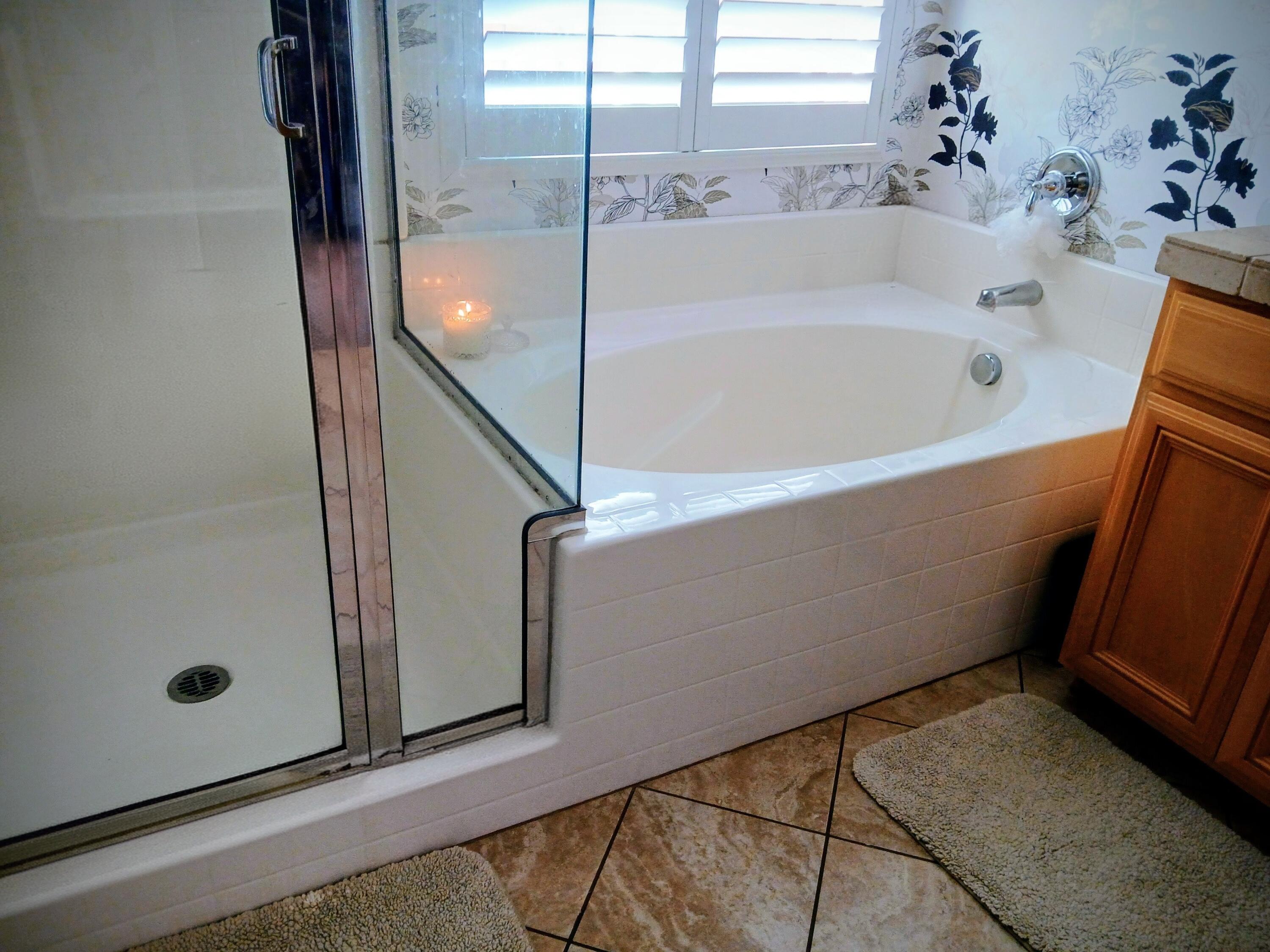 3827 E Harter Ct, Visalia, CA 93292