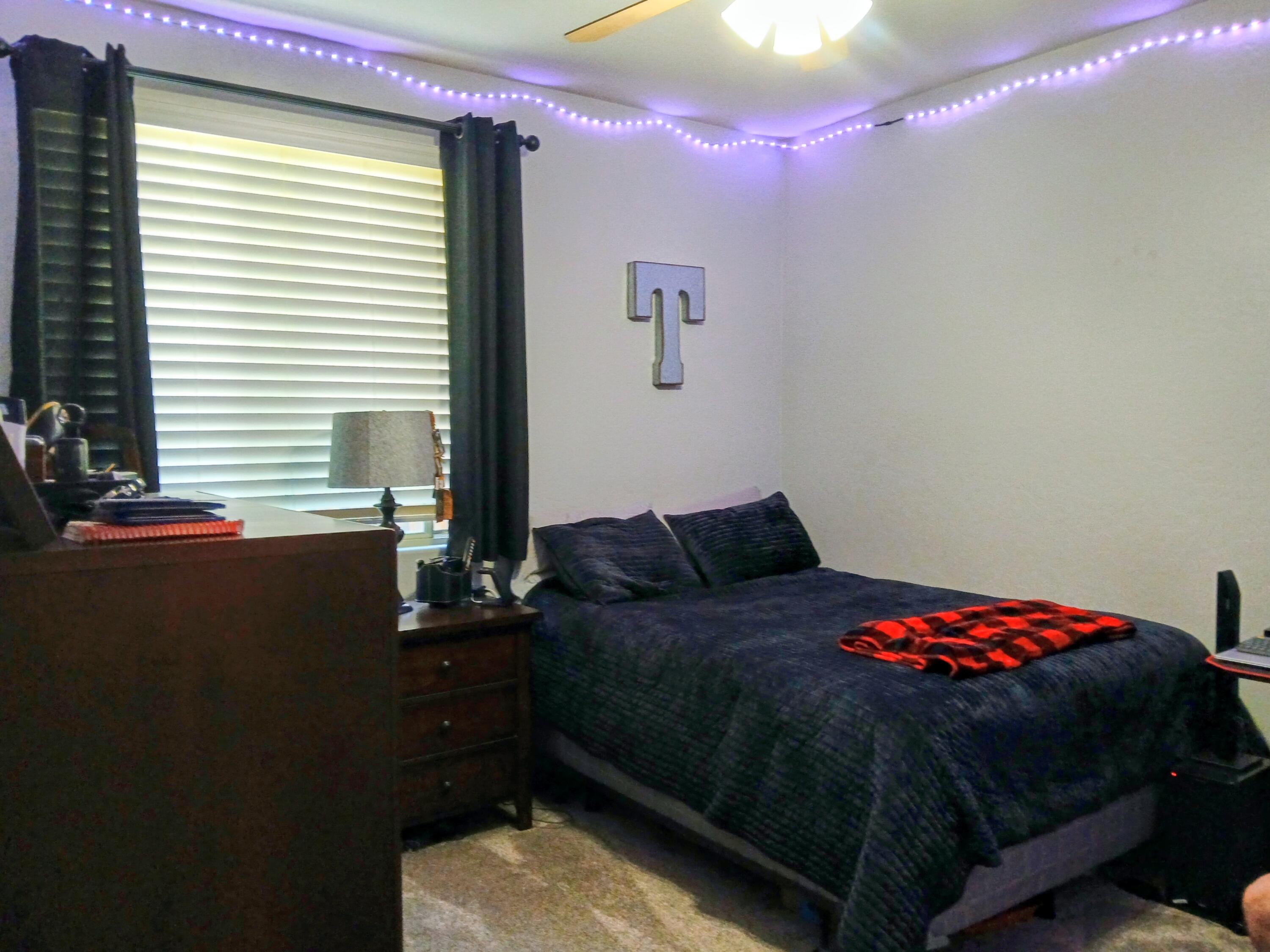 3827 E Harter Ct, Visalia, CA 93292