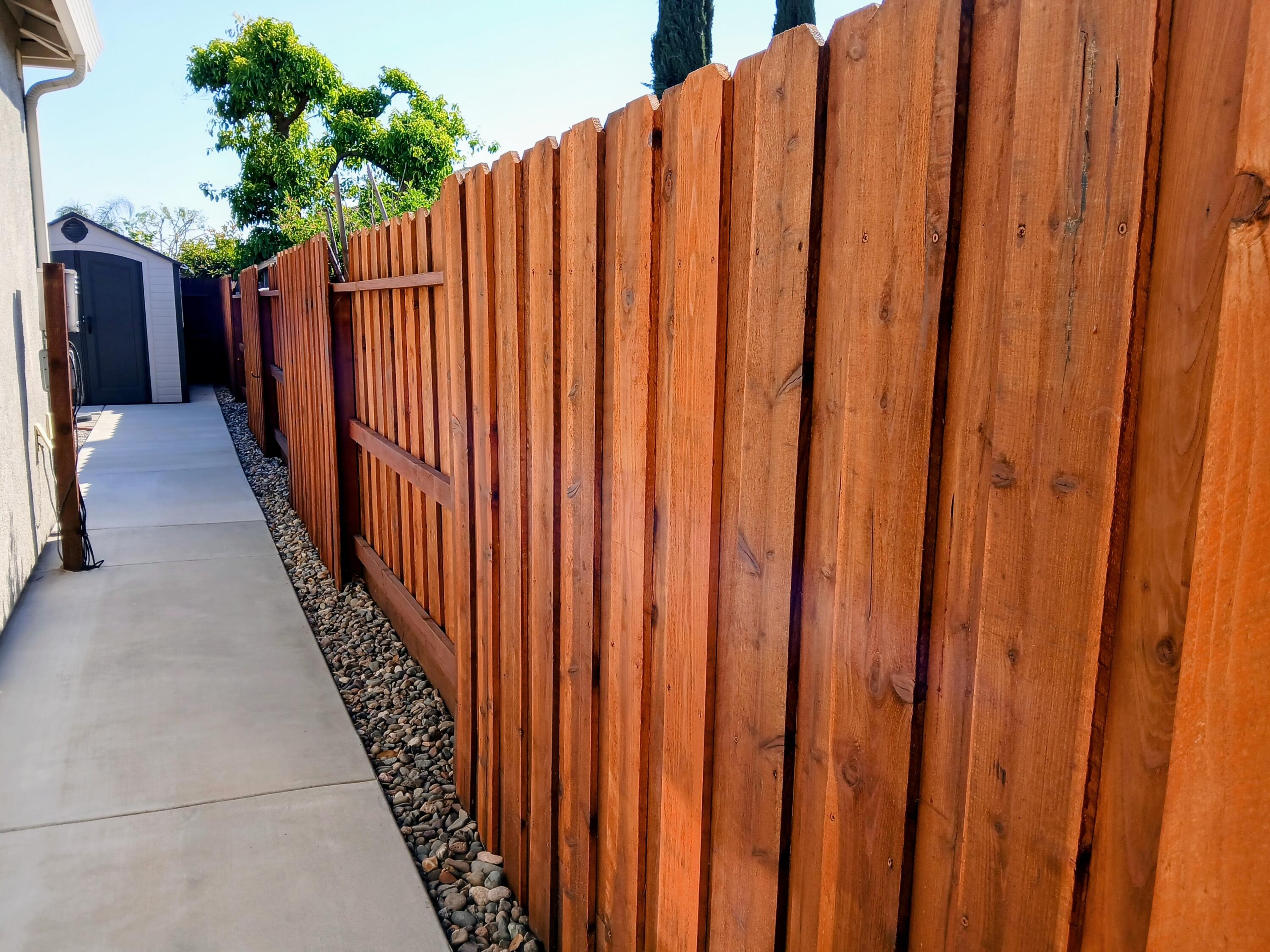 3827 E Harter Ct, Visalia, CA 93292