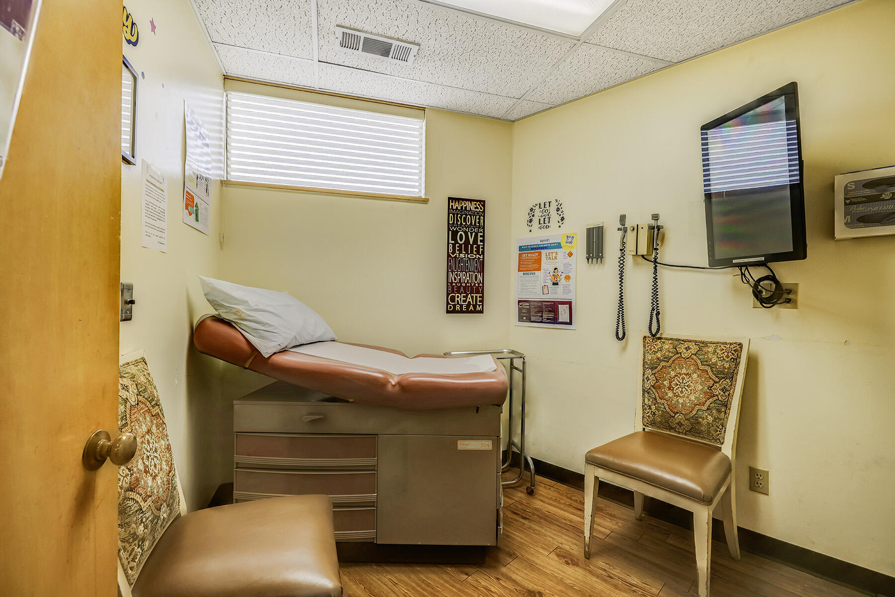 306 N Conyer St, Visalia, CA 93291