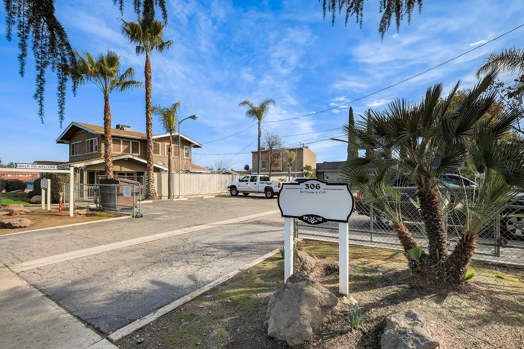 306 N Conyer St, Visalia, CA 93291