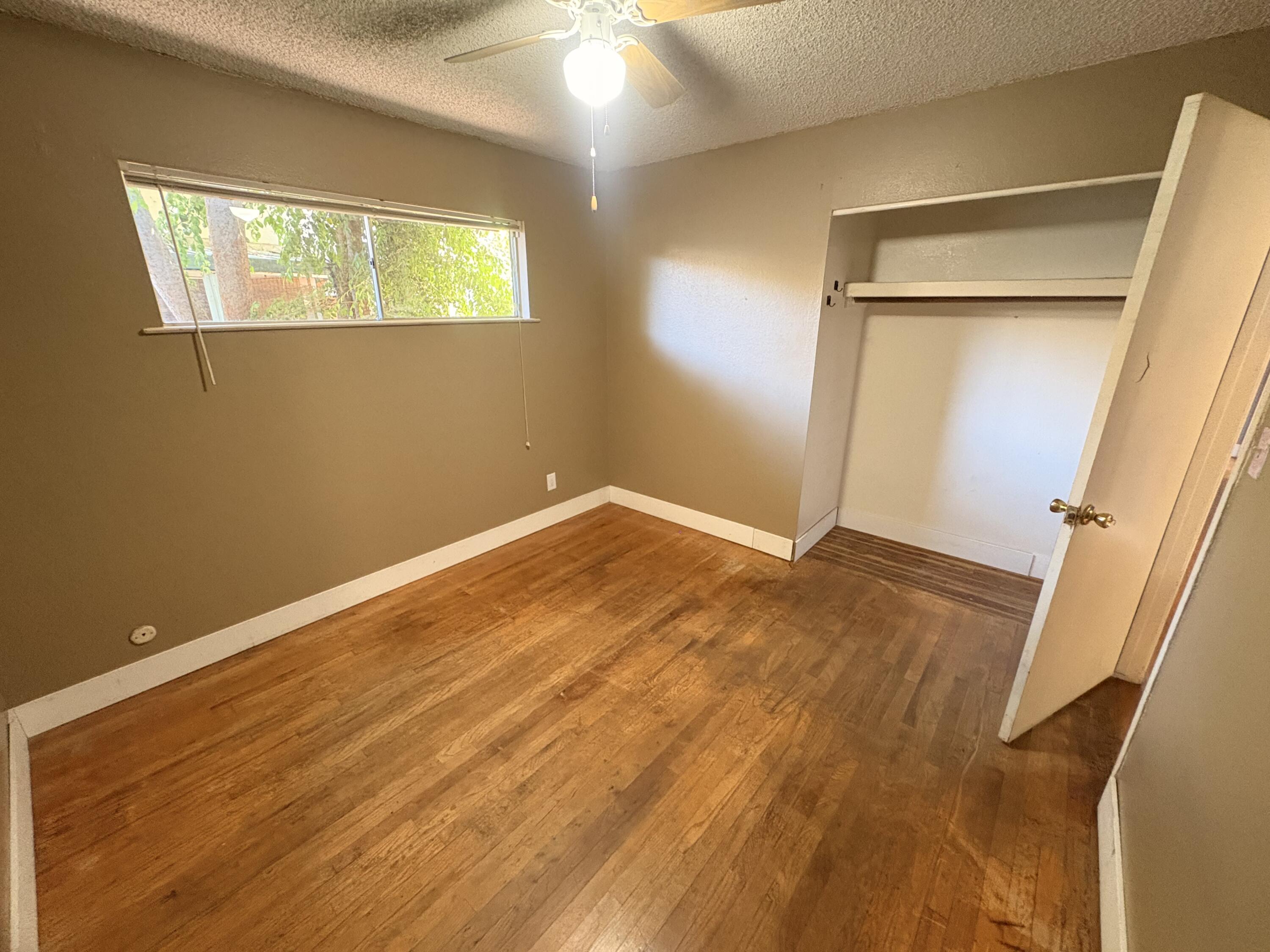 1515 W Cambridge Ave, Visalia, CA 93277