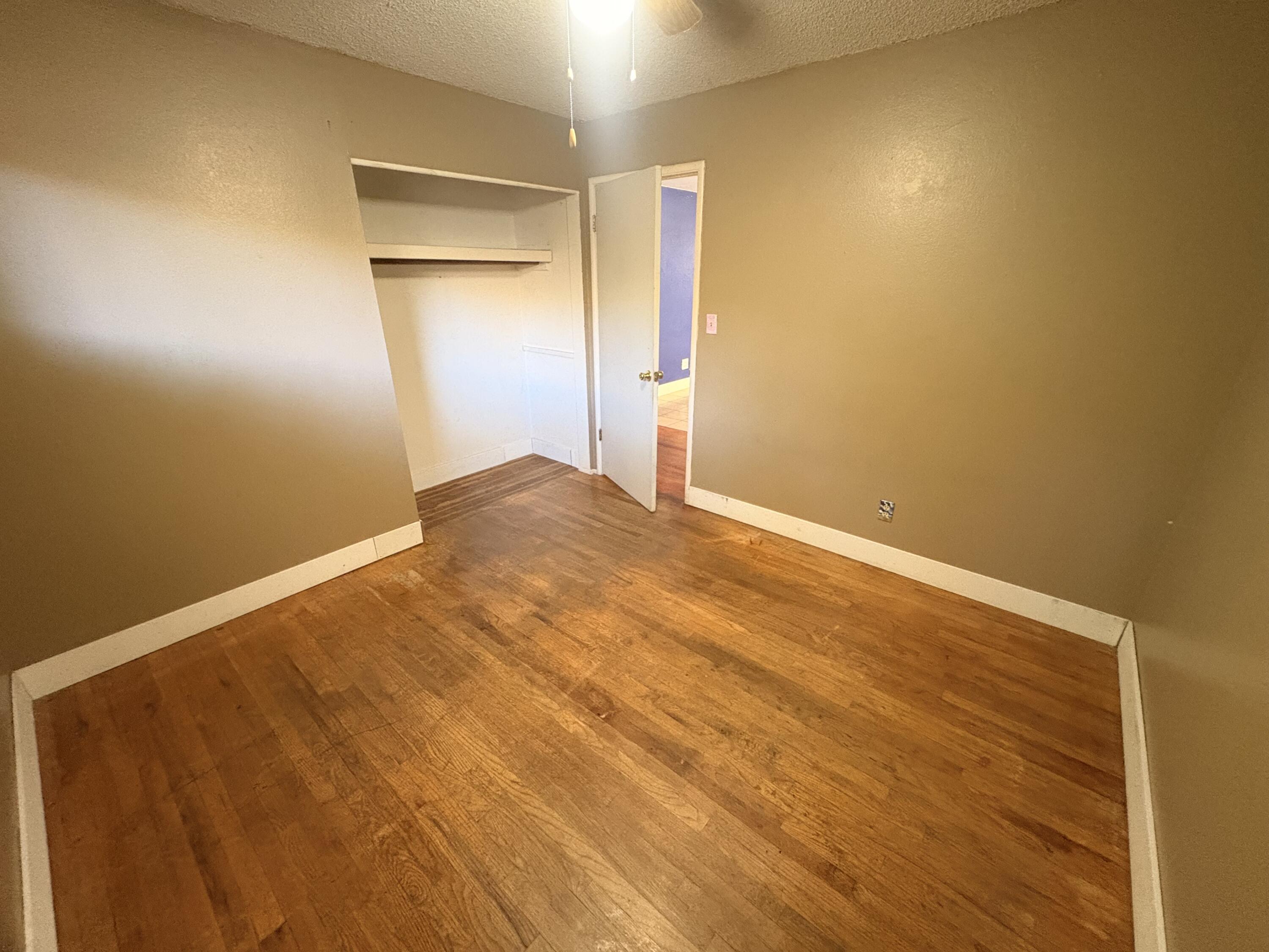 1515 W Cambridge Ave, Visalia, CA 93277