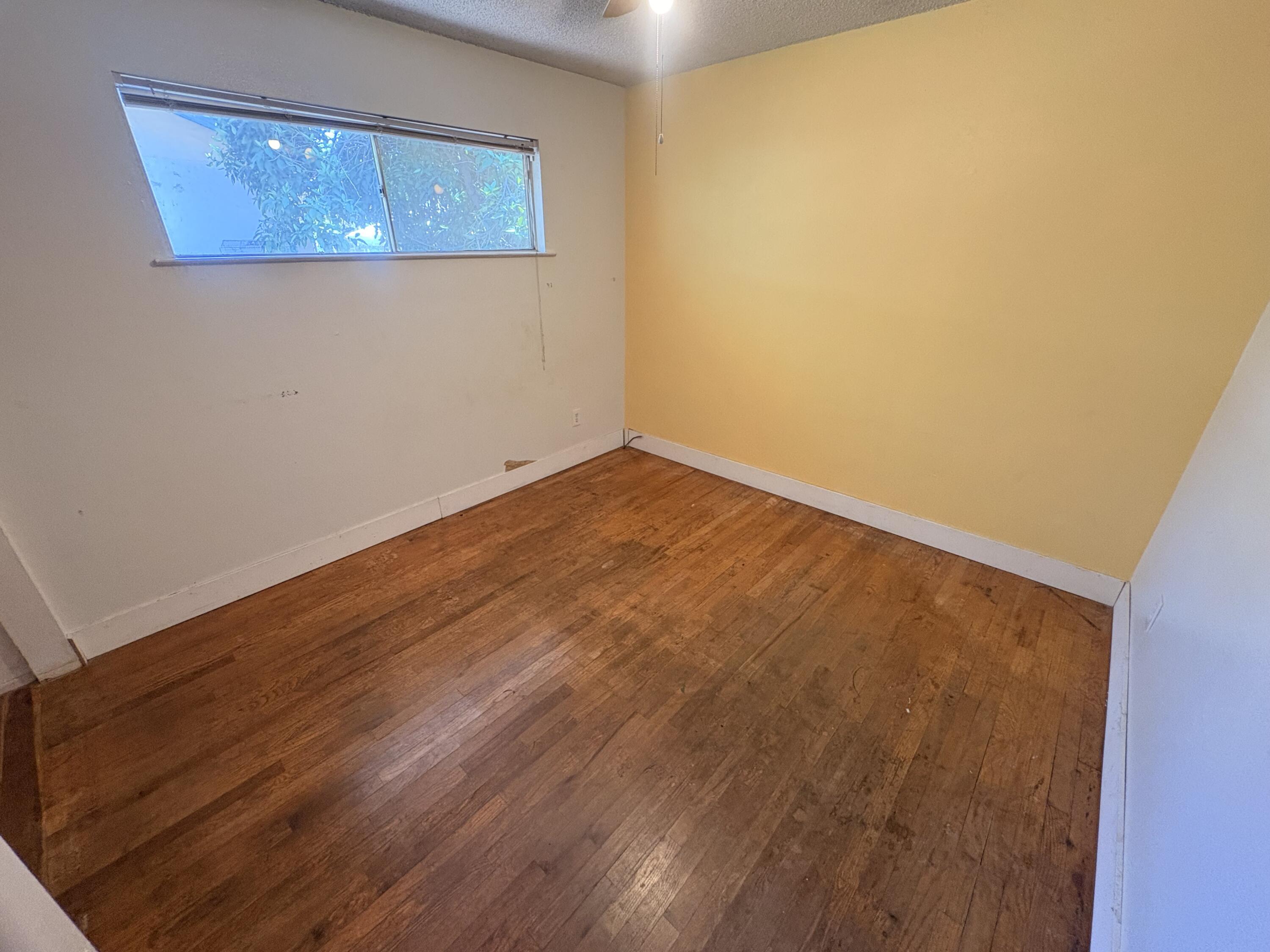 1515 W Cambridge Ave, Visalia, CA 93277