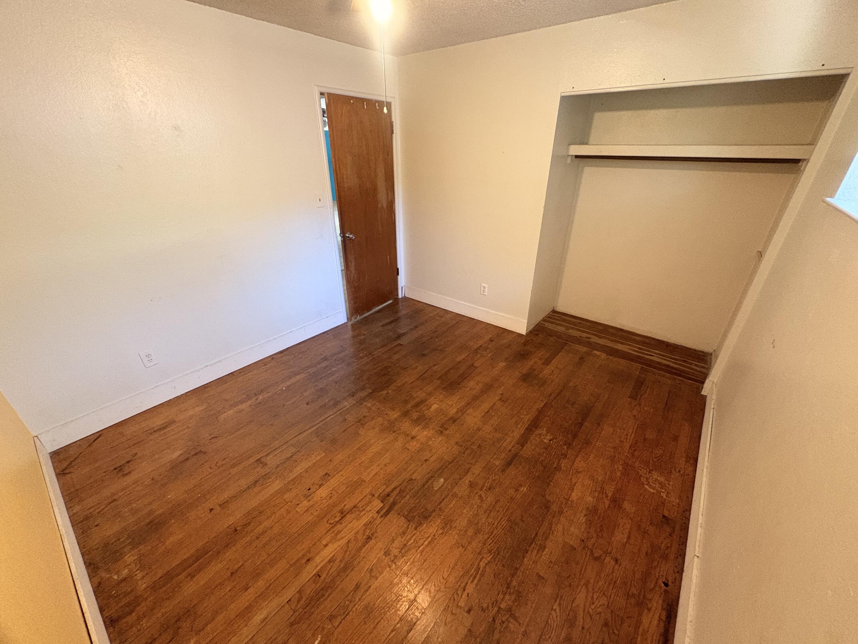 1515 W Cambridge Ave, Visalia, CA 93277