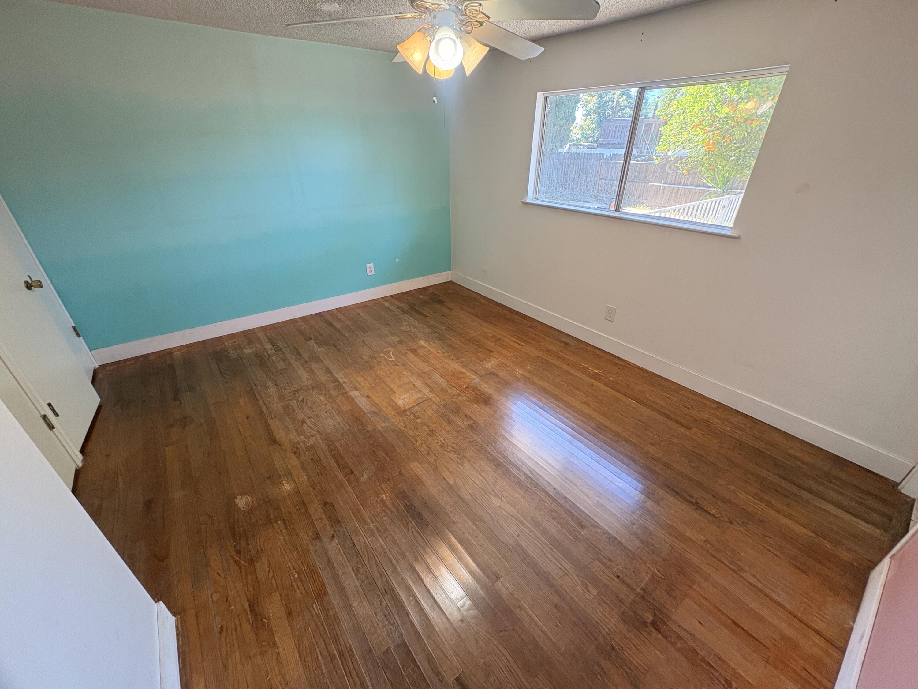 1515 W Cambridge Ave, Visalia, CA 93277