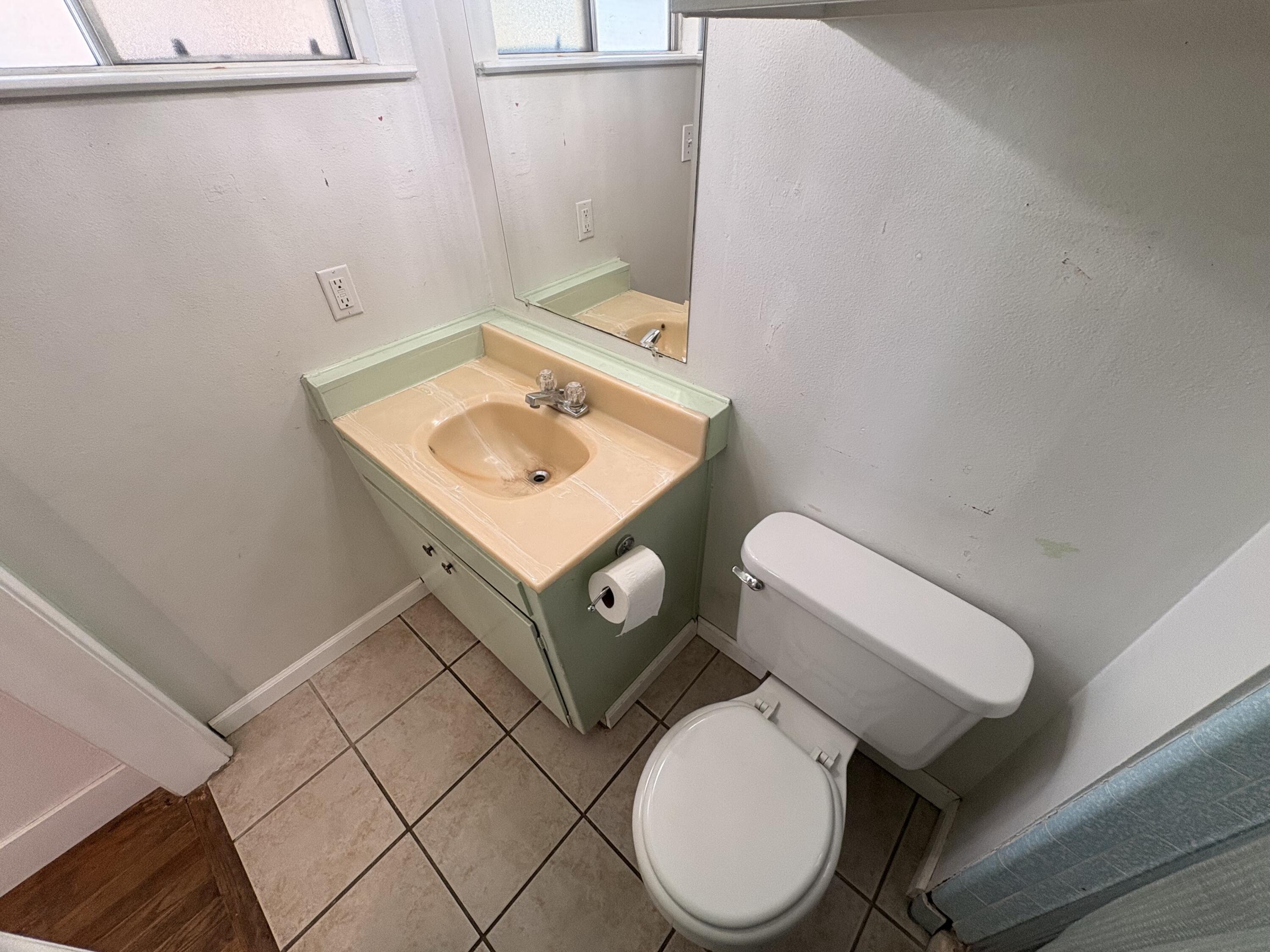 1515 W Cambridge Ave, Visalia, CA 93277