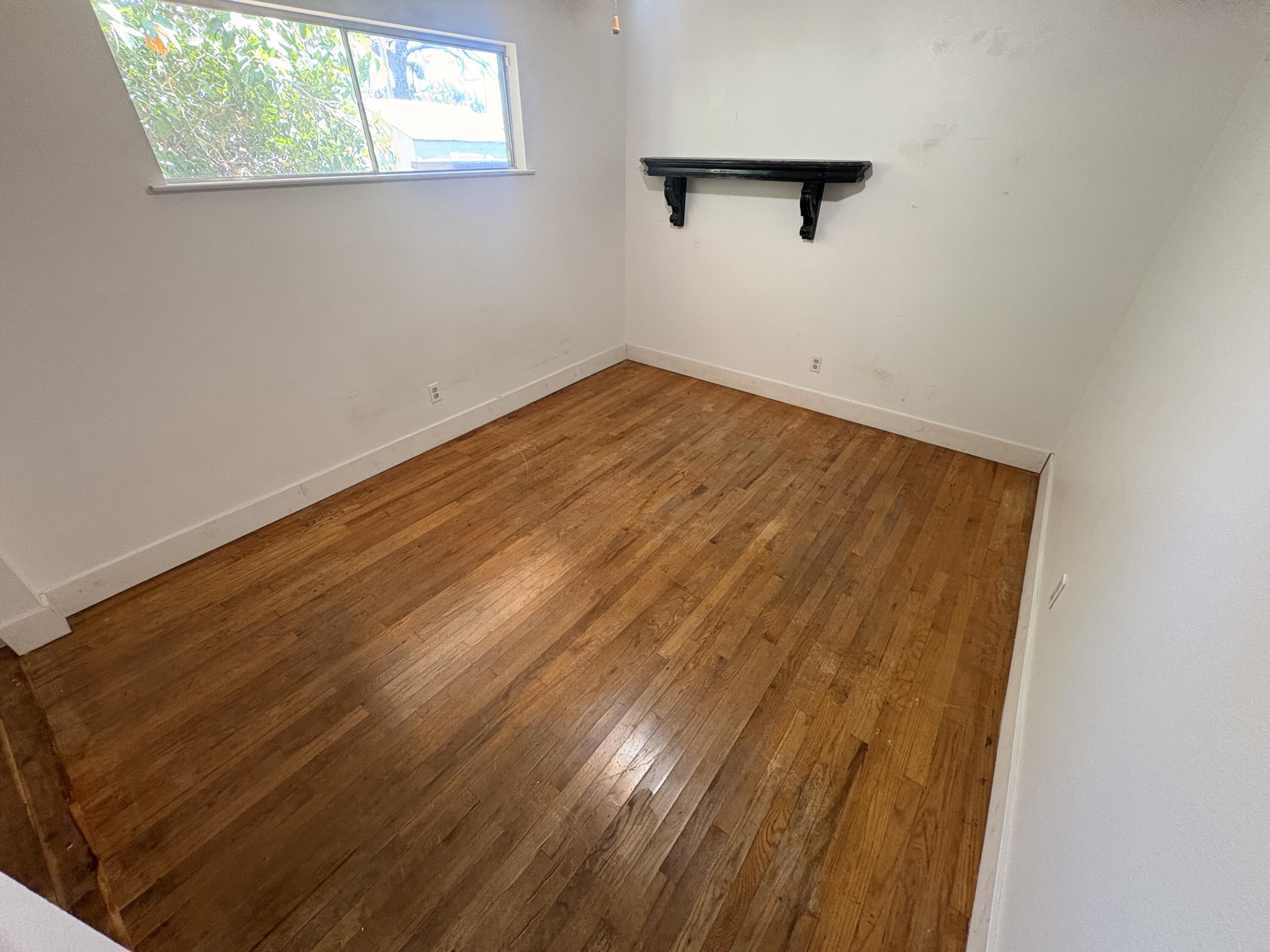 1515 W Cambridge Ave, Visalia, CA 93277