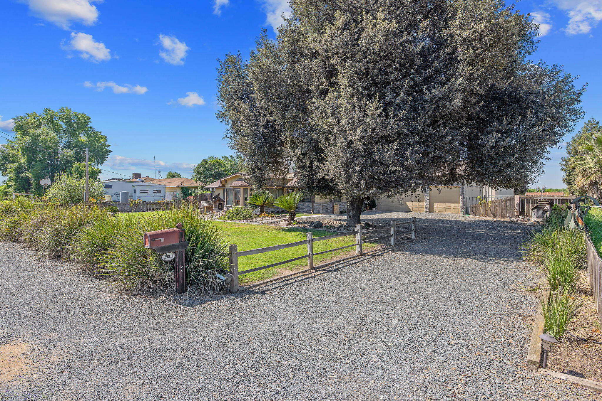 19811 S Rd 188, Strathmore, CA 93267