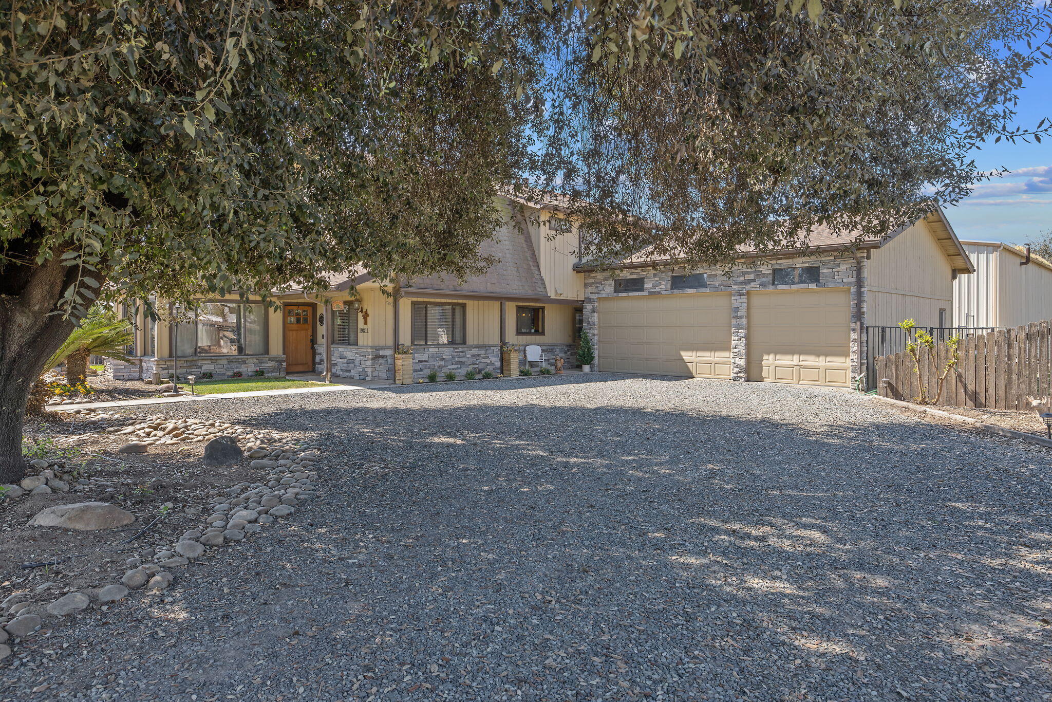 19811 S Rd 188, Strathmore, CA 93267