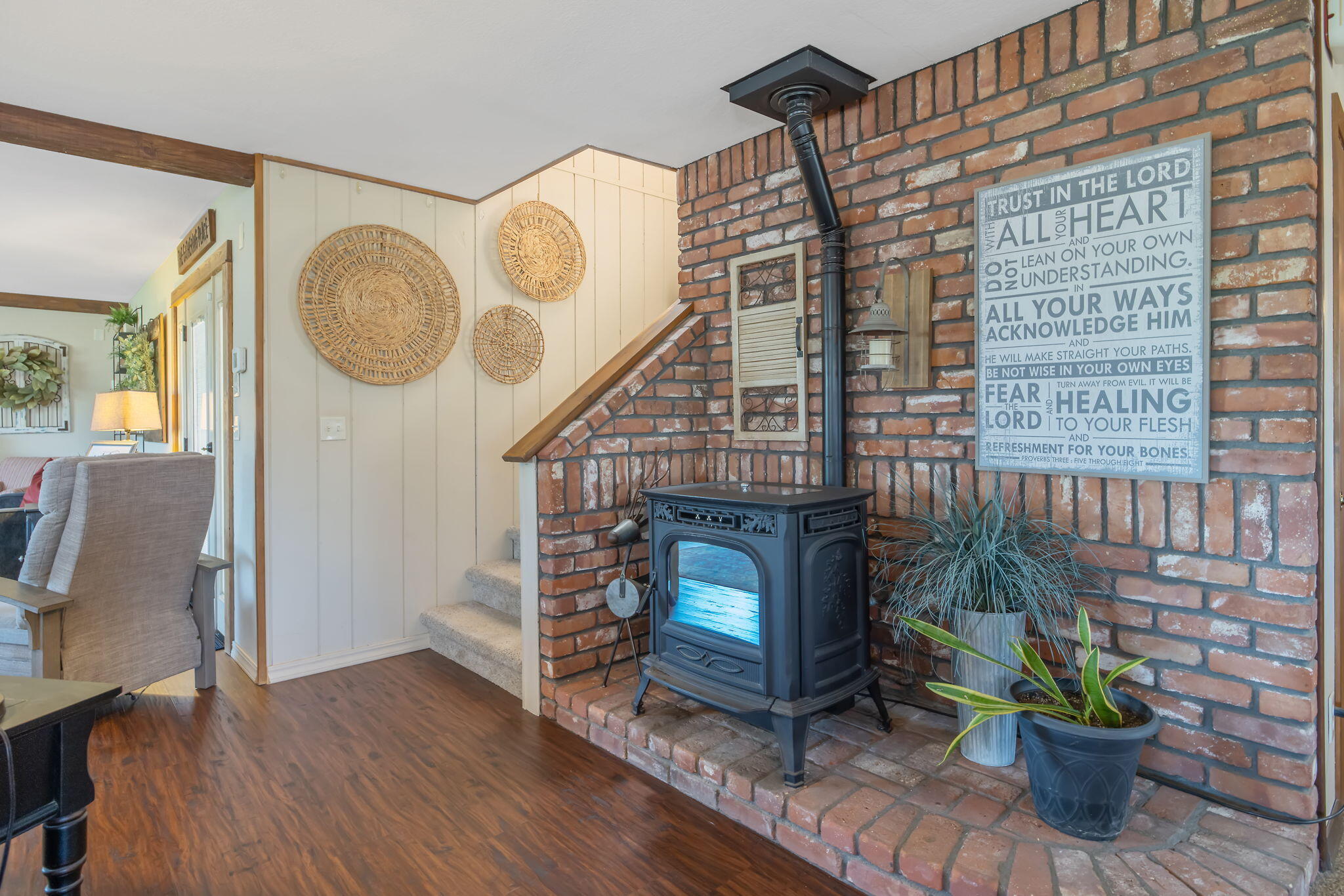 19811 S Rd 188, Strathmore, CA 93267