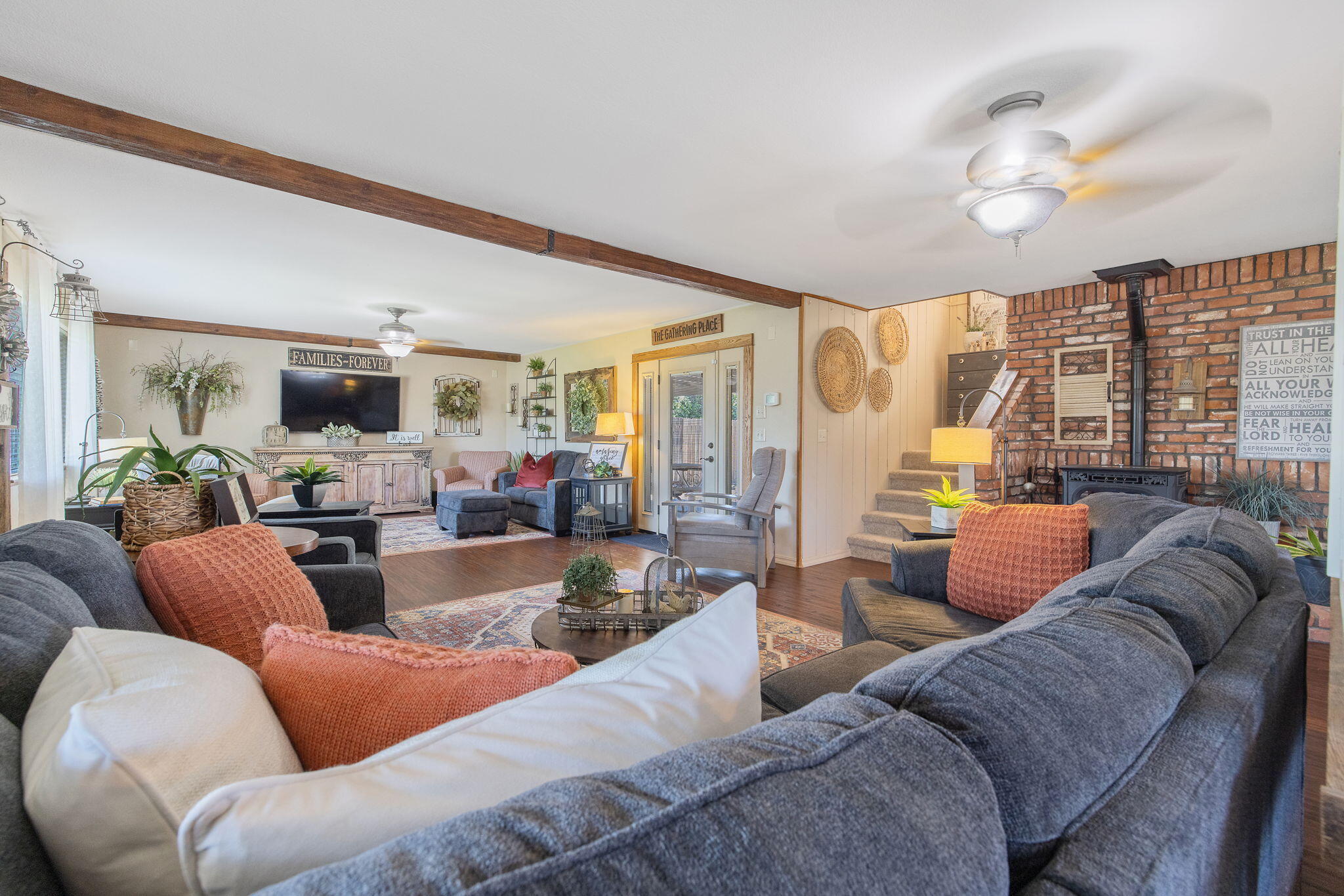 19811 S Rd 188, Strathmore, CA 93267