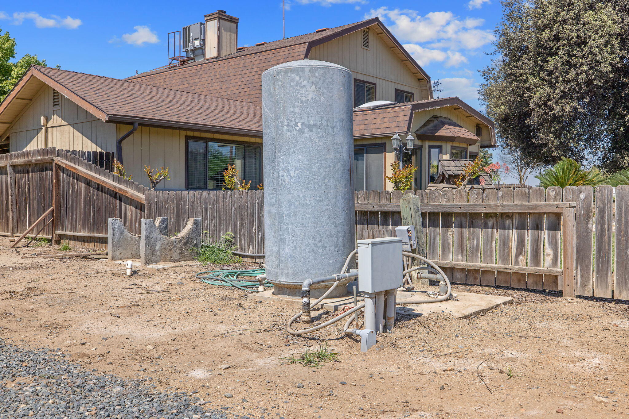 19811 S Rd 188, Strathmore, CA 93267