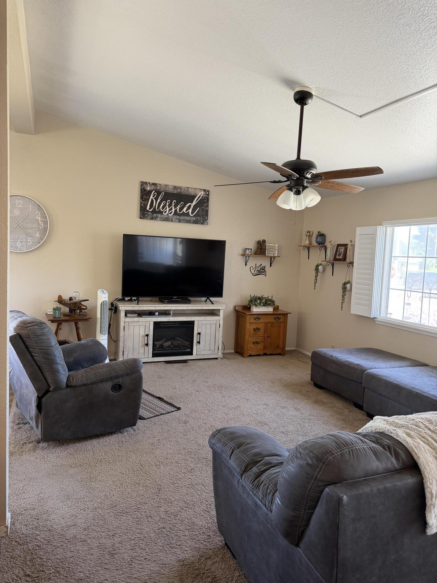 3103 S Avocado St ##54, Visalia, CA 93277