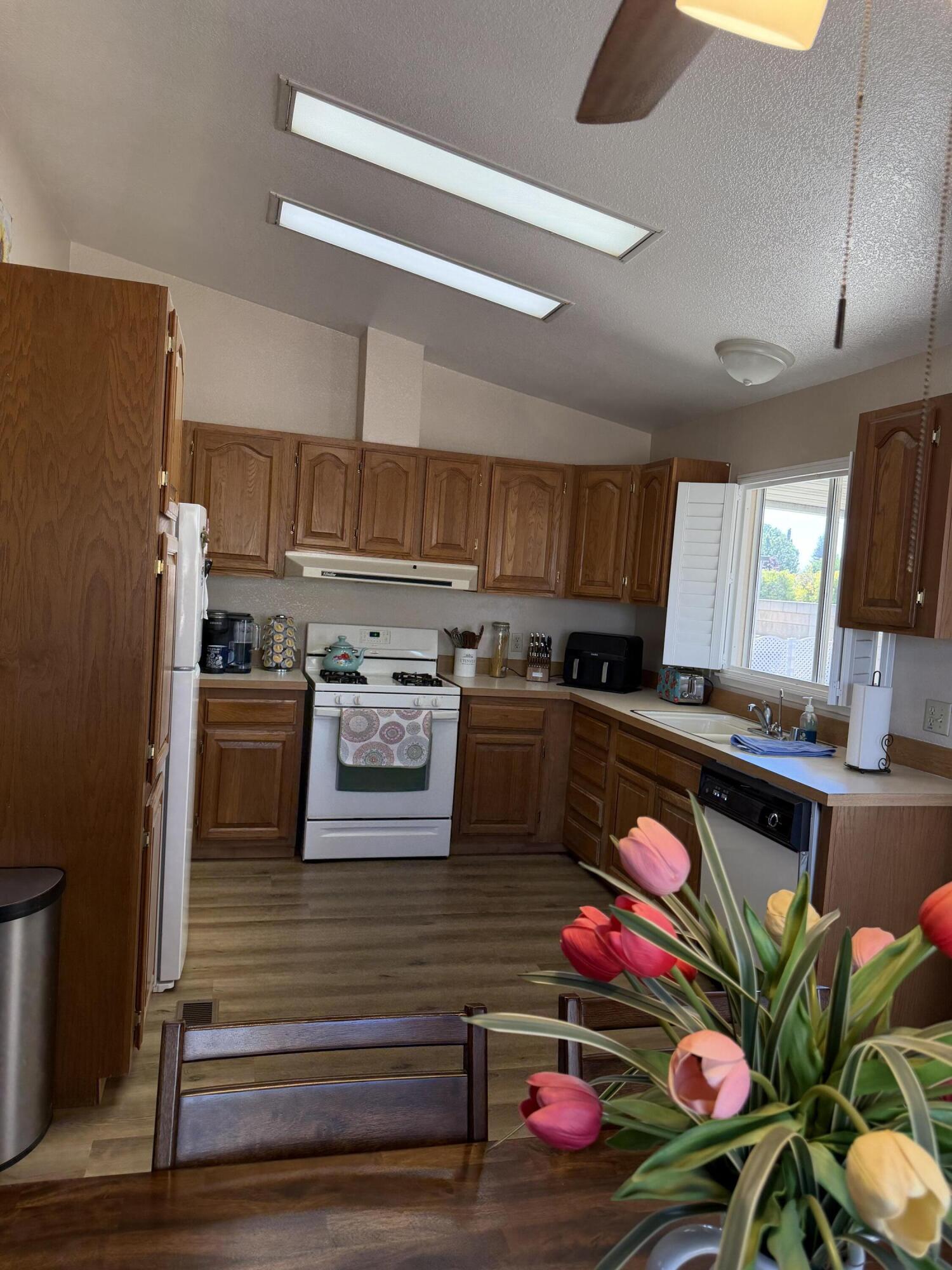 3103 S Avocado St ##54, Visalia, CA 93277