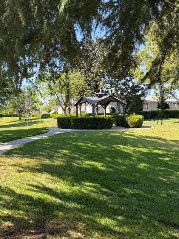 5212 W La Vida Ave ##9, Visalia, CA 93277