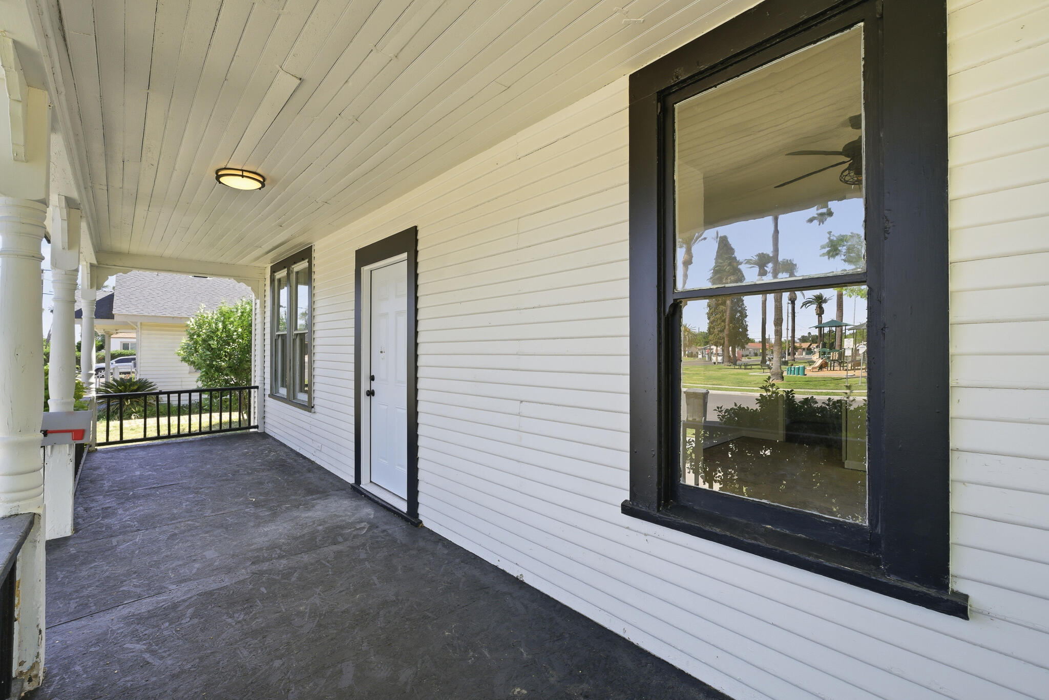 121 E Elm St, Hanford, CA 93230