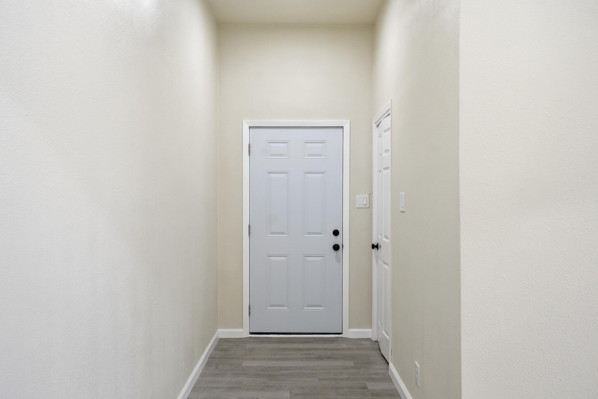 121 E Elm St, Hanford, CA 93230