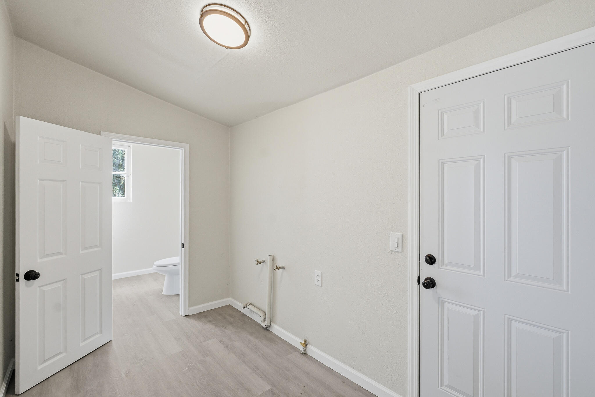 121 E Elm St, Hanford, CA 93230