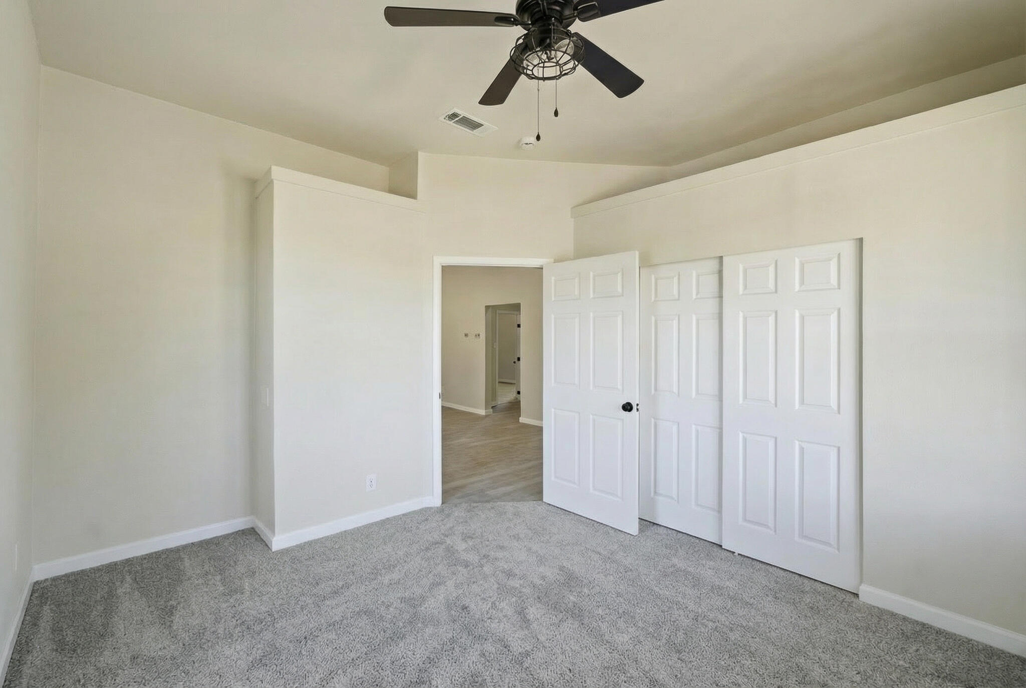 121 E Elm St, Hanford, CA 93230