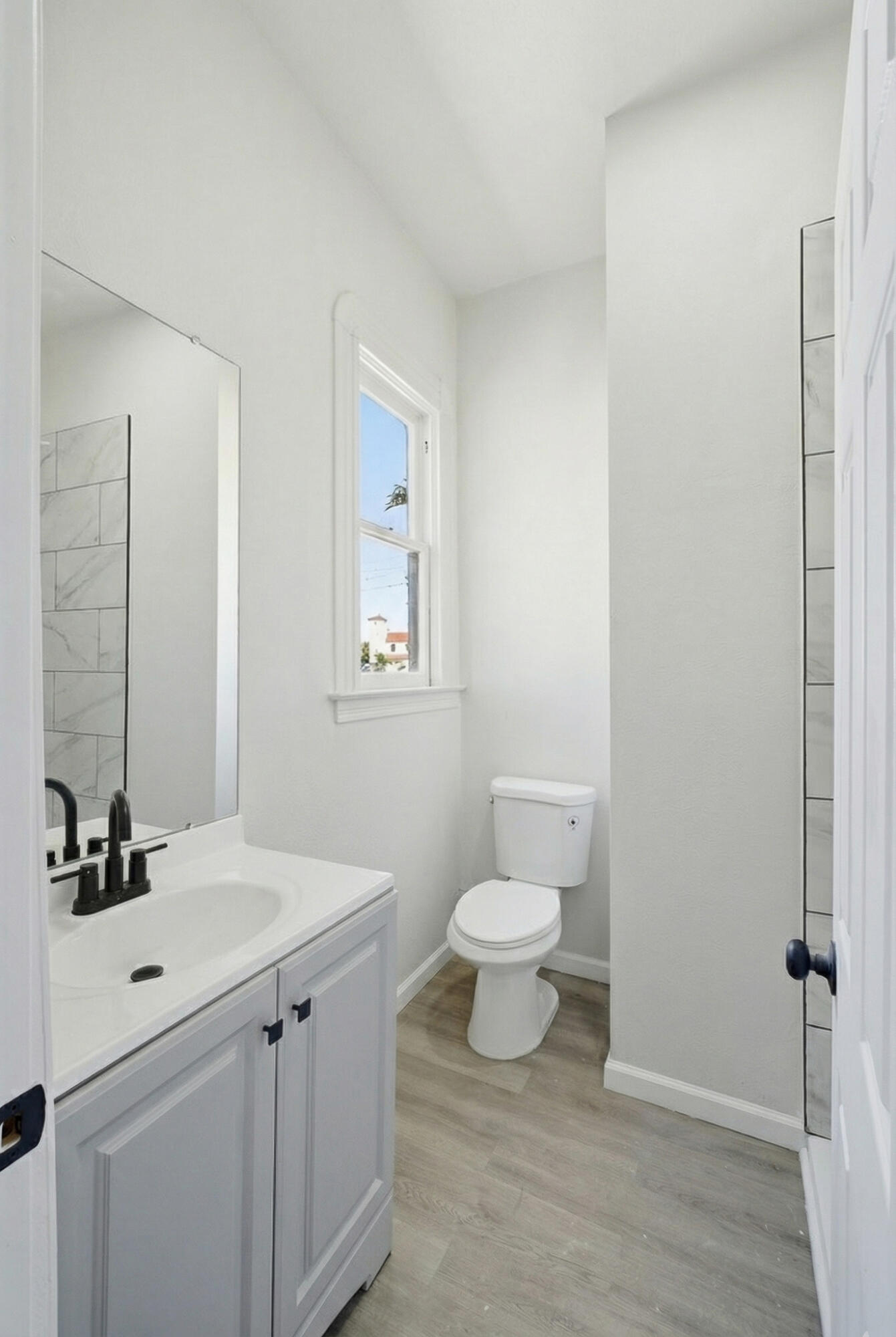 121 E Elm St, Hanford, CA 93230