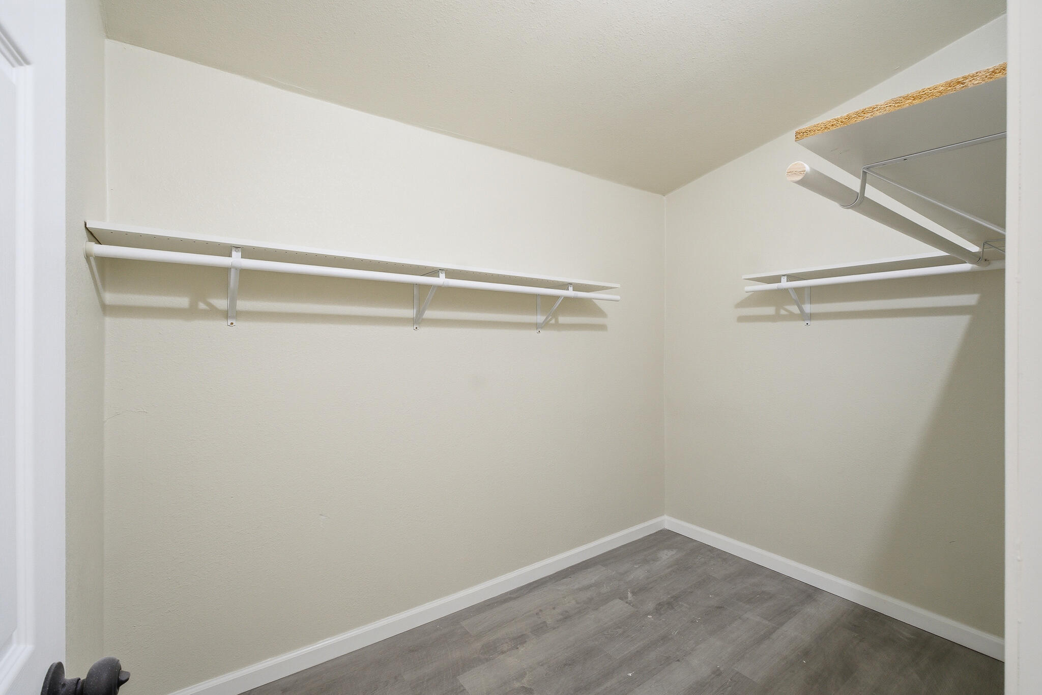 121 E Elm St, Hanford, CA 93230