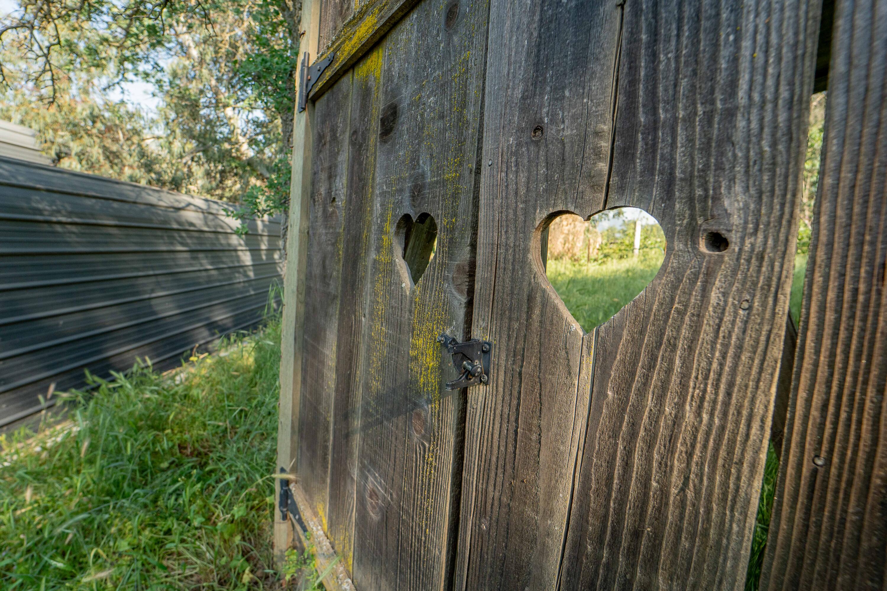 40716 Old Three Rivers Rd, Three Rivers, CA 93271