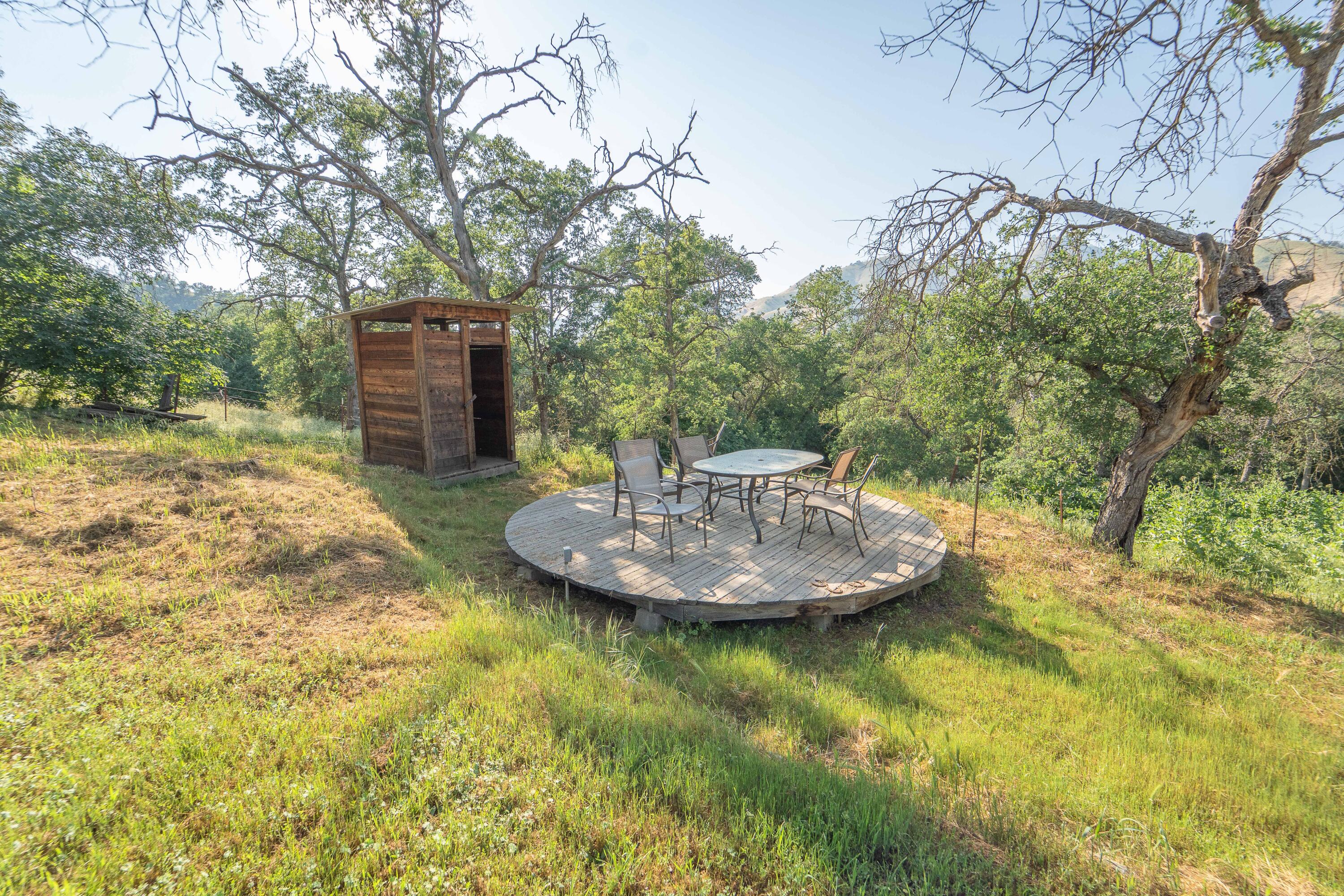 40716 Old Three Rivers Rd, Three Rivers, CA 93271