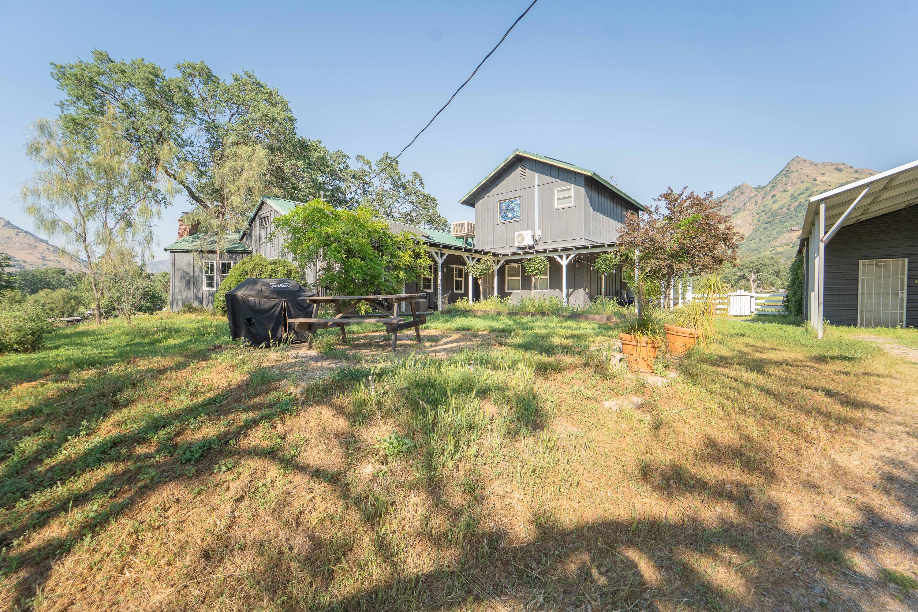 40716 Old Three Rivers Rd, Three Rivers, CA 93271