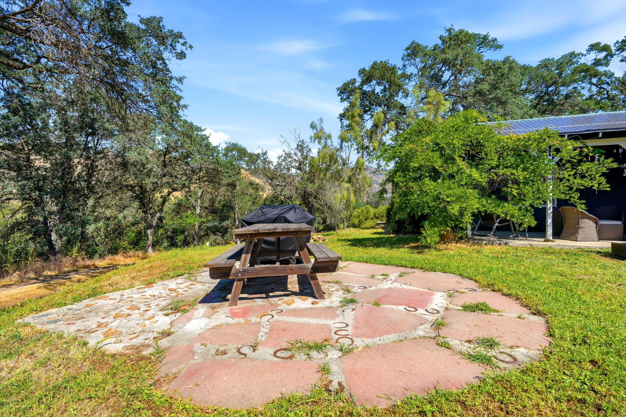 40716 Old Three Rivers Rd, Three Rivers, CA 93271