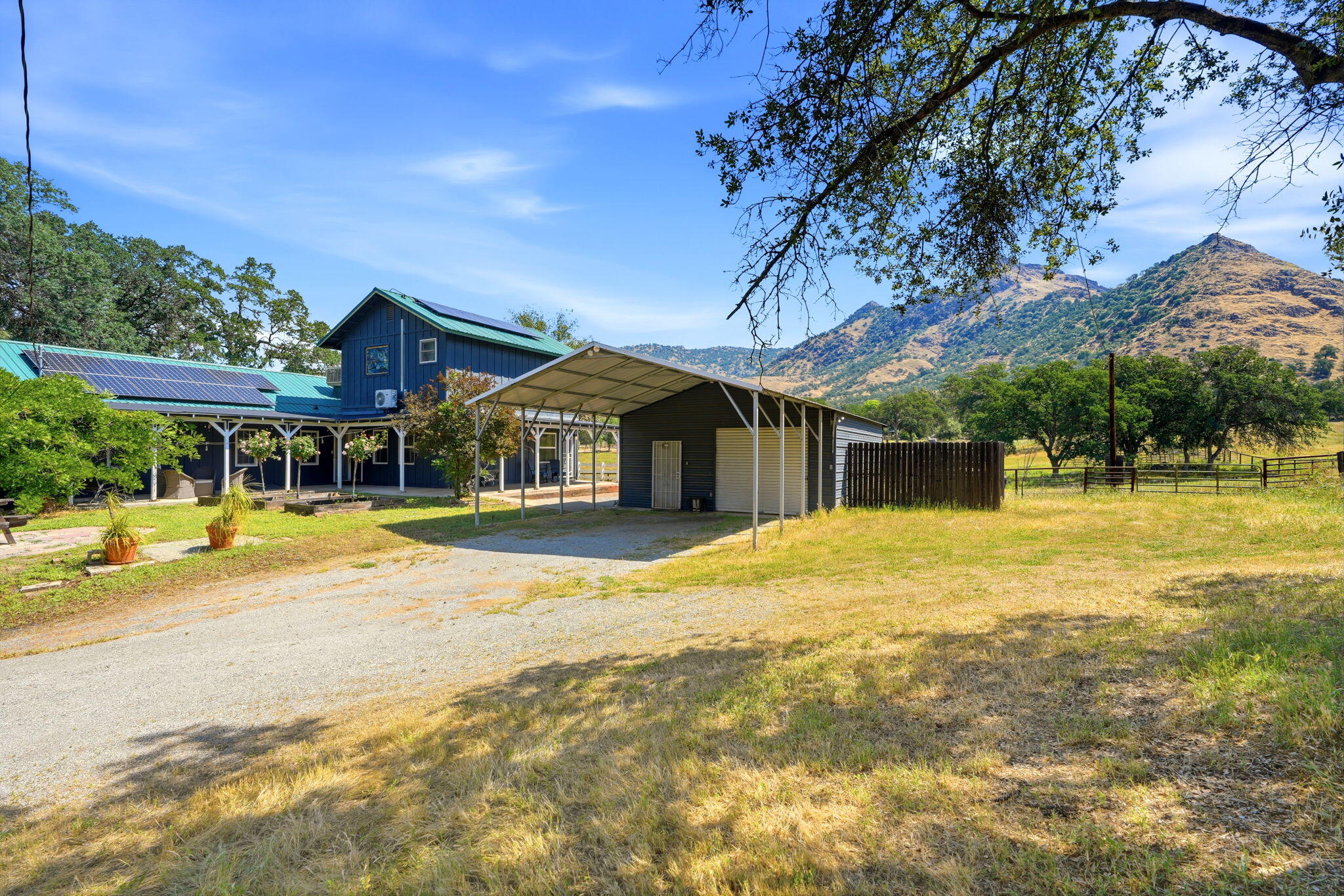 40716 Old Three Rivers Rd, Three Rivers, CA 93271