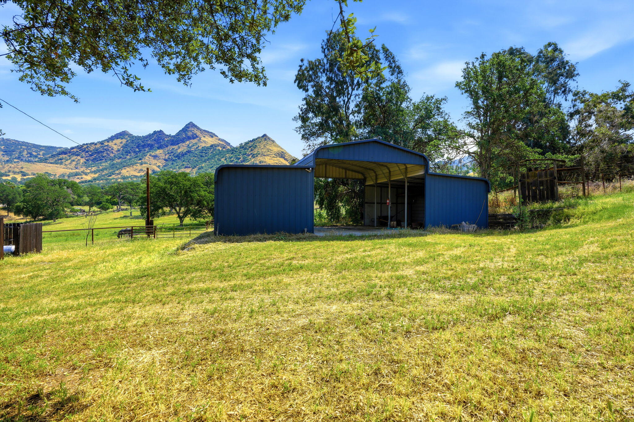 40716 Old Three Rivers Rd, Three Rivers, CA 93271