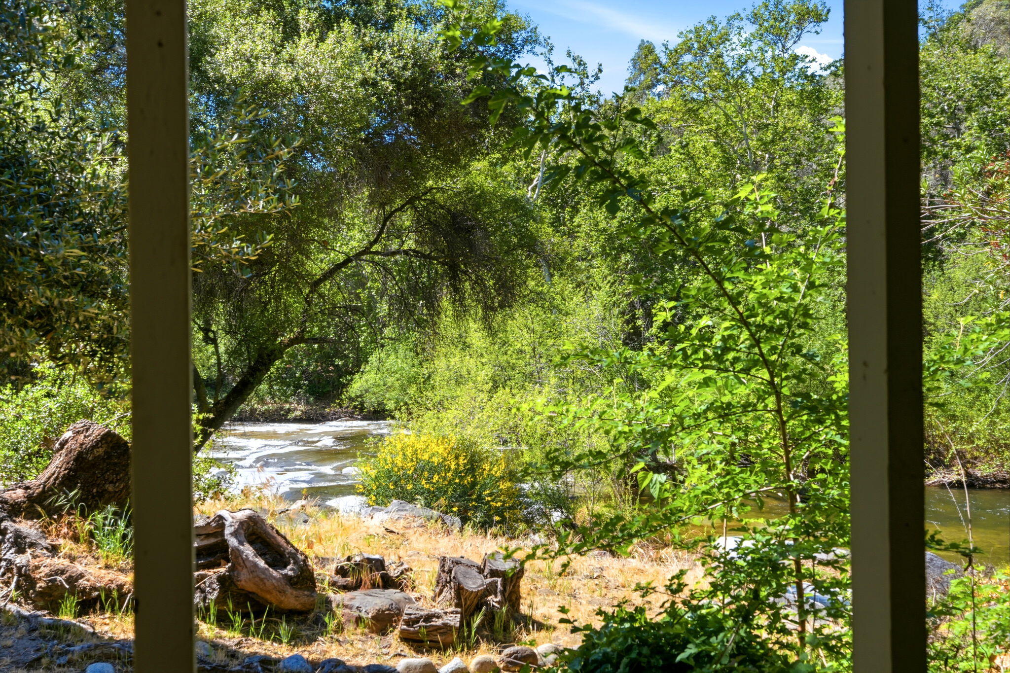 44231 North Fork Dr, Three Rivers, CA 93271