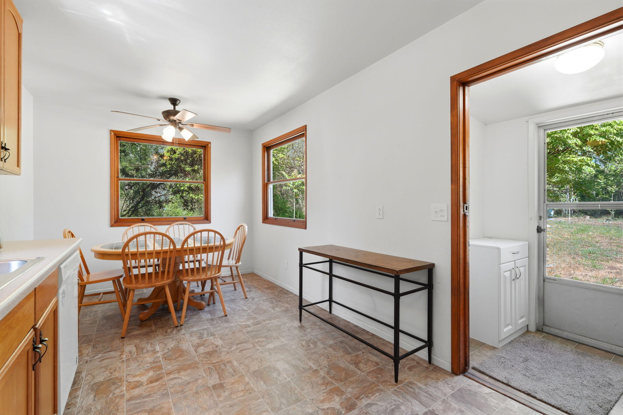 44231 North Fork Dr, Three Rivers, CA 93271