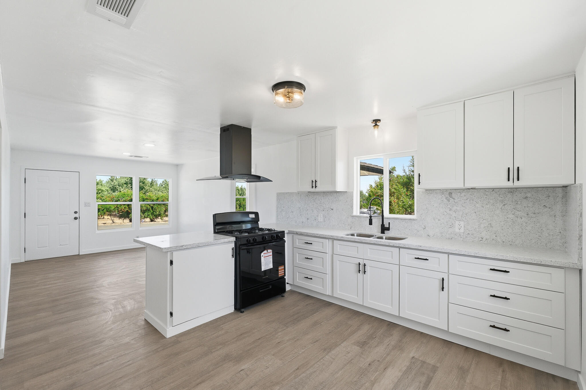 110 Edwards St, Kettleman City, CA 93239