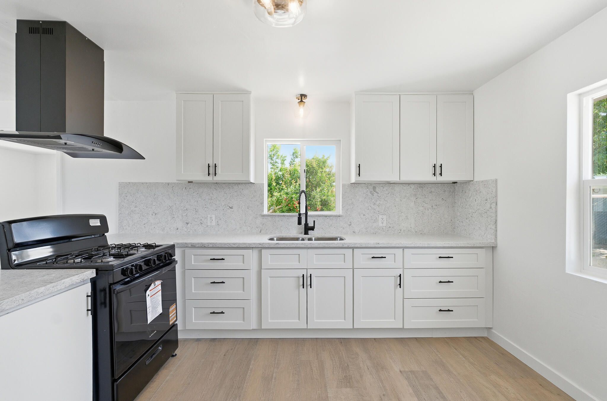 110 Edwards St, Kettleman City, CA 93239