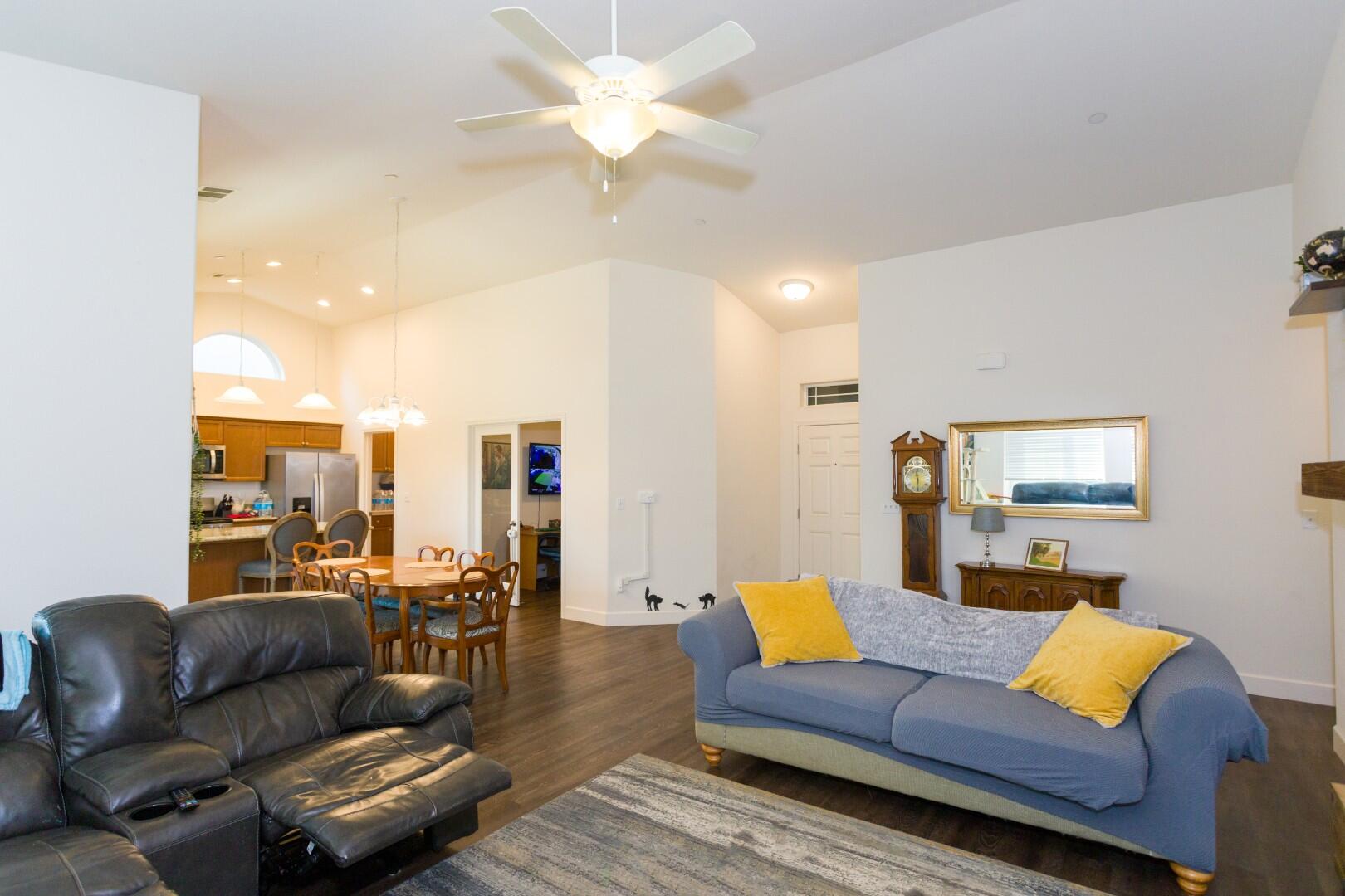 2138 W River Springs Ave, Porterville, CA 93257